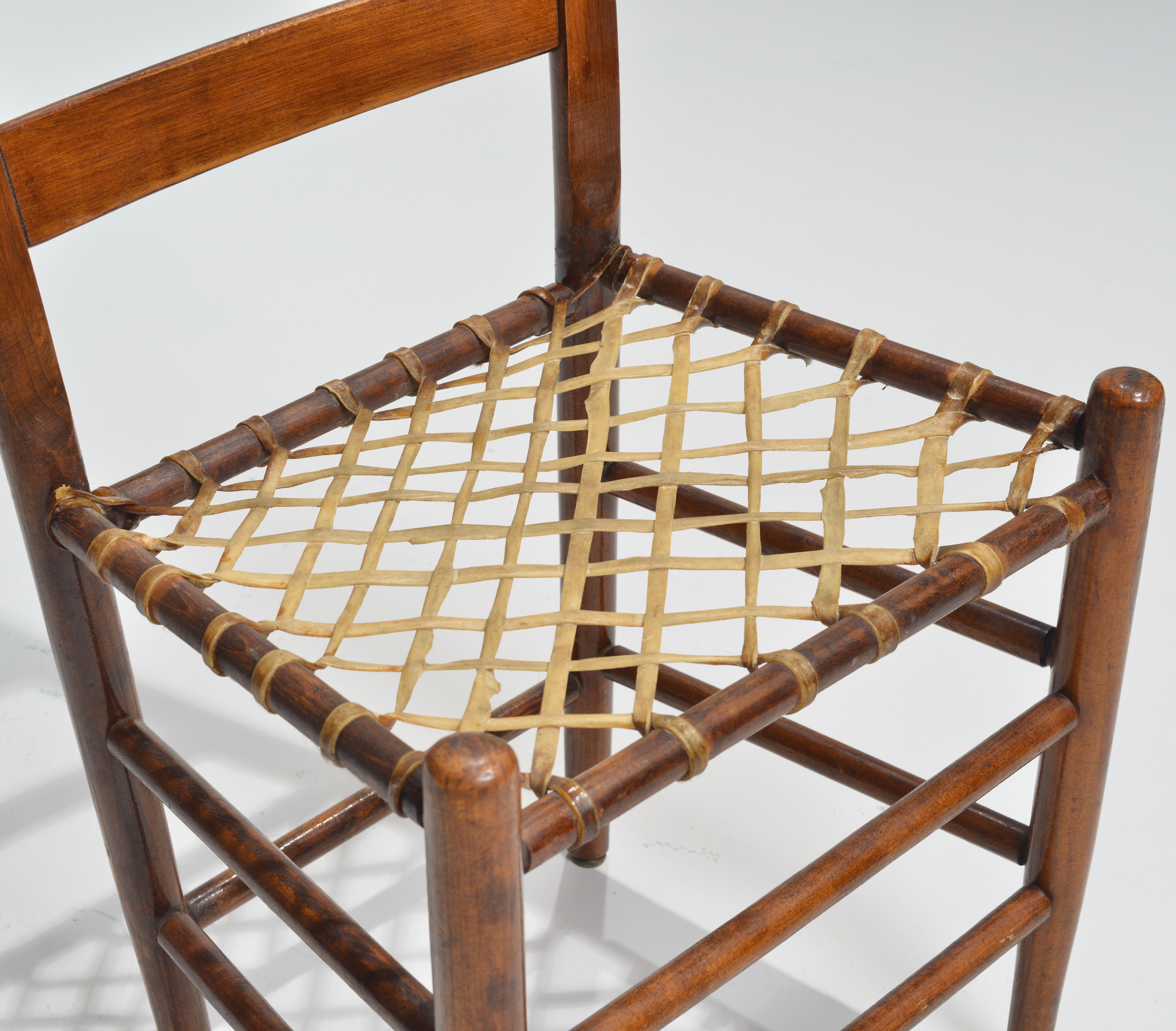 Primitive Stühle aus Rohleder des 19. Jahrhunderts, um 1850 im Angebot 2