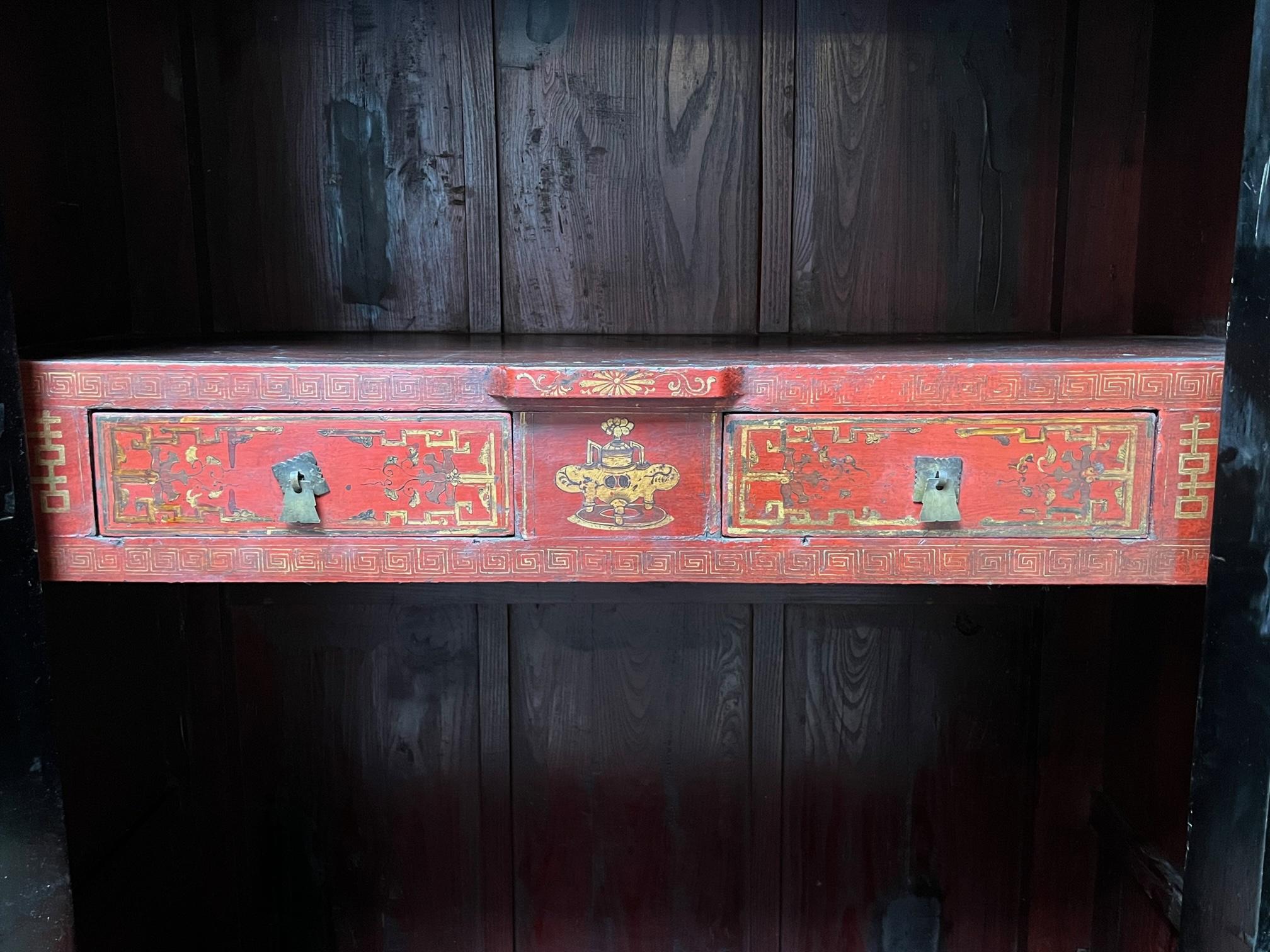 19th Century Red Lacqured Chinese Cabinet with Gilt Decoration In Good Condition For Sale In Dallas, TX