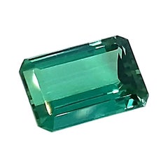 1.9 Ct Tourmaline verte brésilienne taille mixte