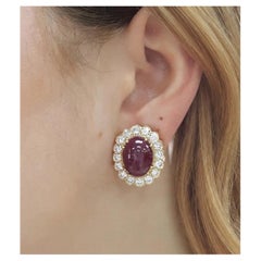 Pendientes con rubí natural de Birmania de 19 quilates (sin tratamiento térmico) y halo de diamantes, en oro amarillo de 18k