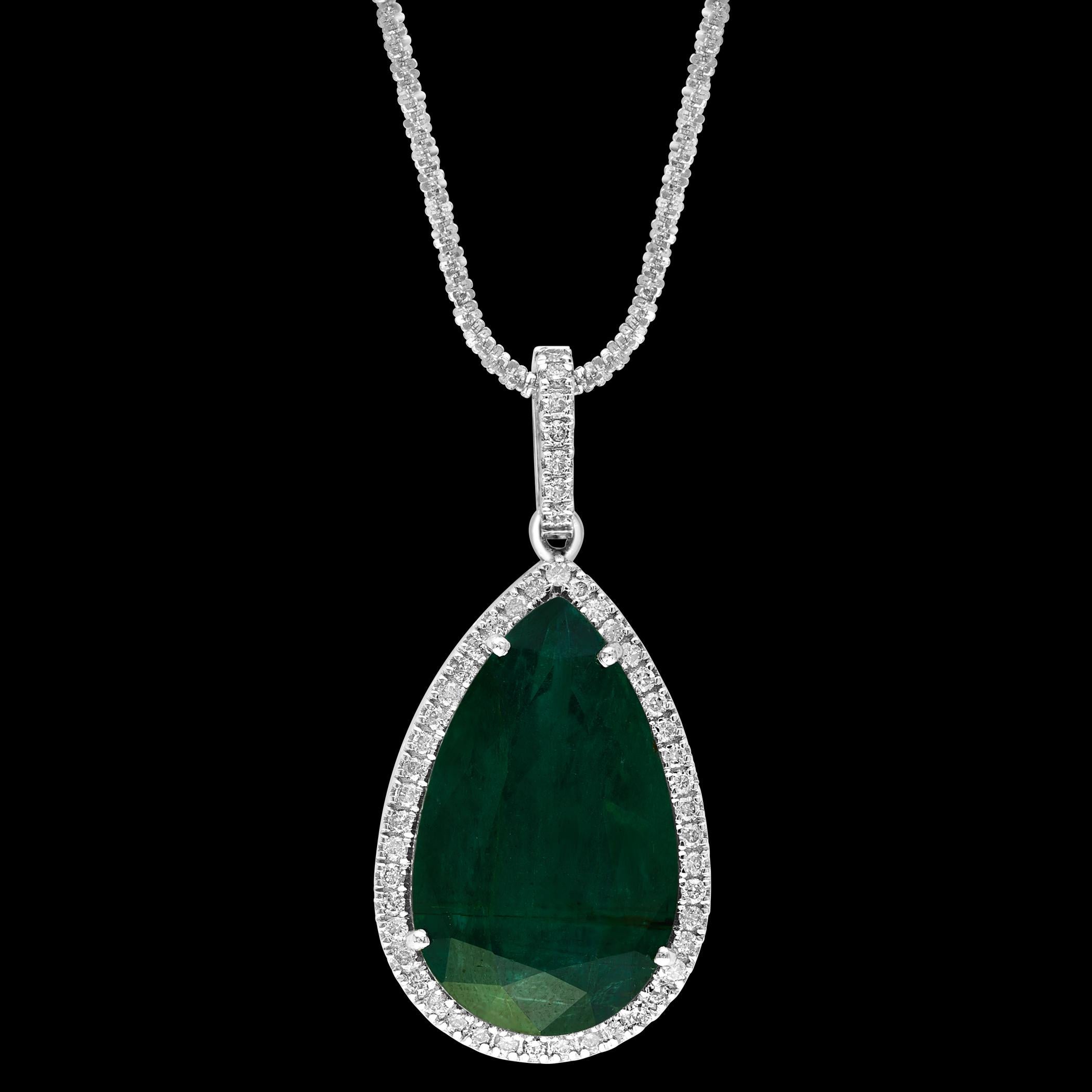 19 Ct Pear Cut Emerald & 1 Ct Diamond Halo Pendent/Necklace 14 KW Gold Chain For Sale 11