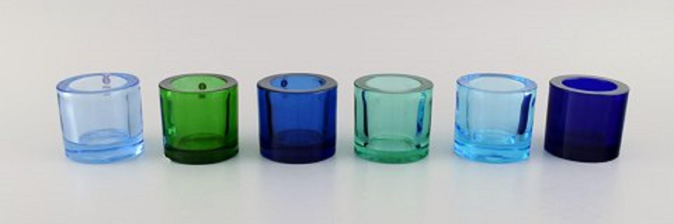 19 Iittala candle holders for tealights in art glass. Marimekko. 20th century.
Measures: 6.5 x 6 cm.
In excellent condition.
Stamped.