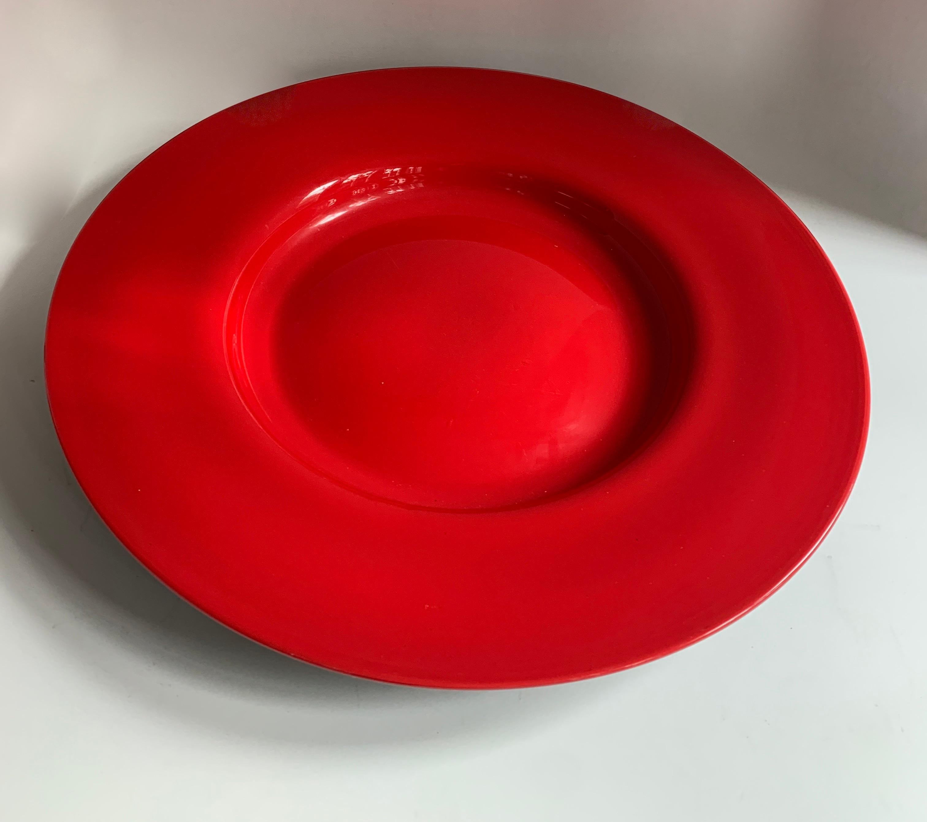 Round Red Italian Murano Glass Platter Plate In Good Condition In Los Angeles, CA