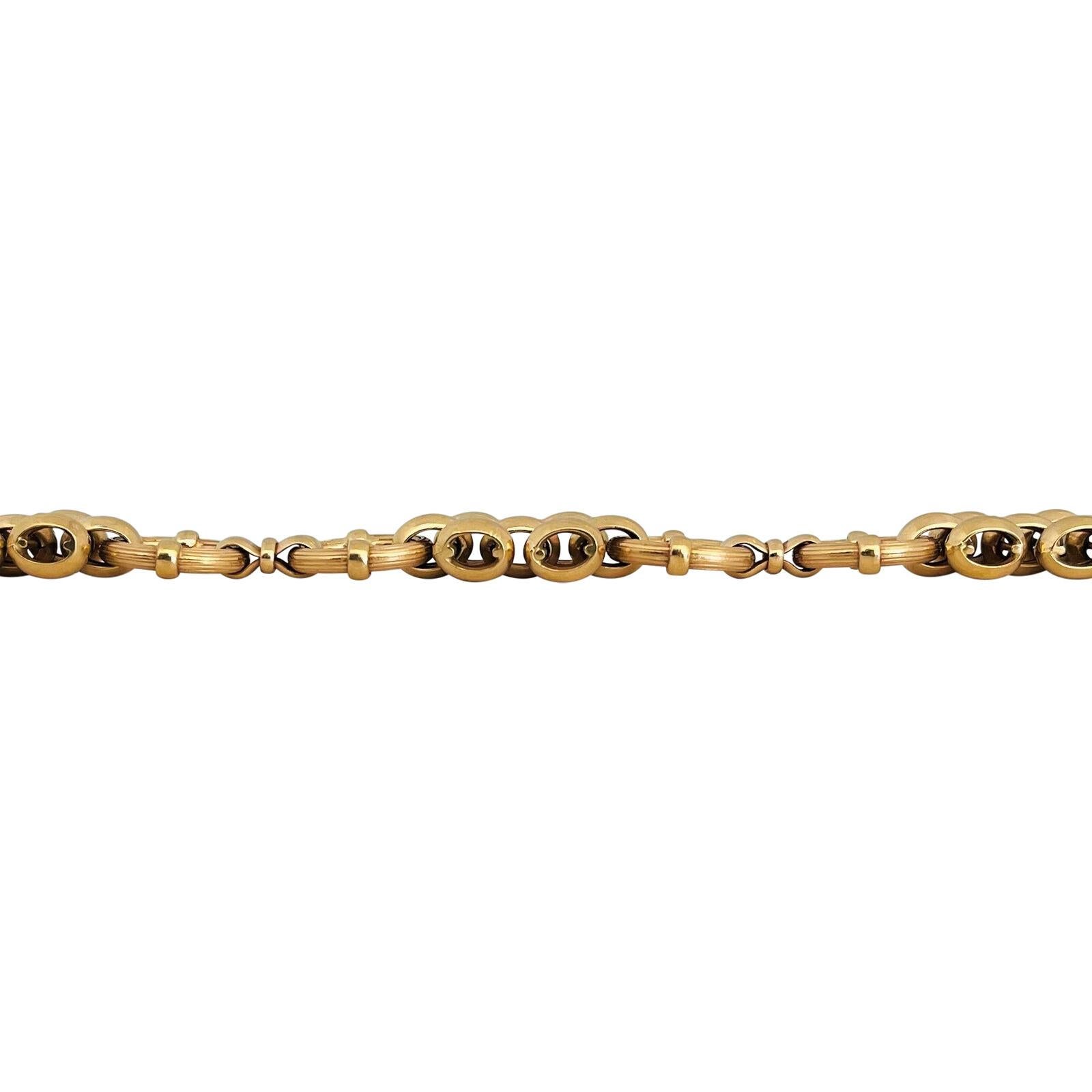 19 Karat Portuguese Yellow Gold Ladies Panther and Cable Link Bracelet In Good Condition In Guilford, CT