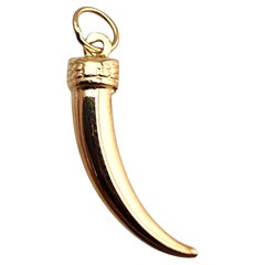 19 Karat Yellow Gold Tiger Tooth Charm #24044