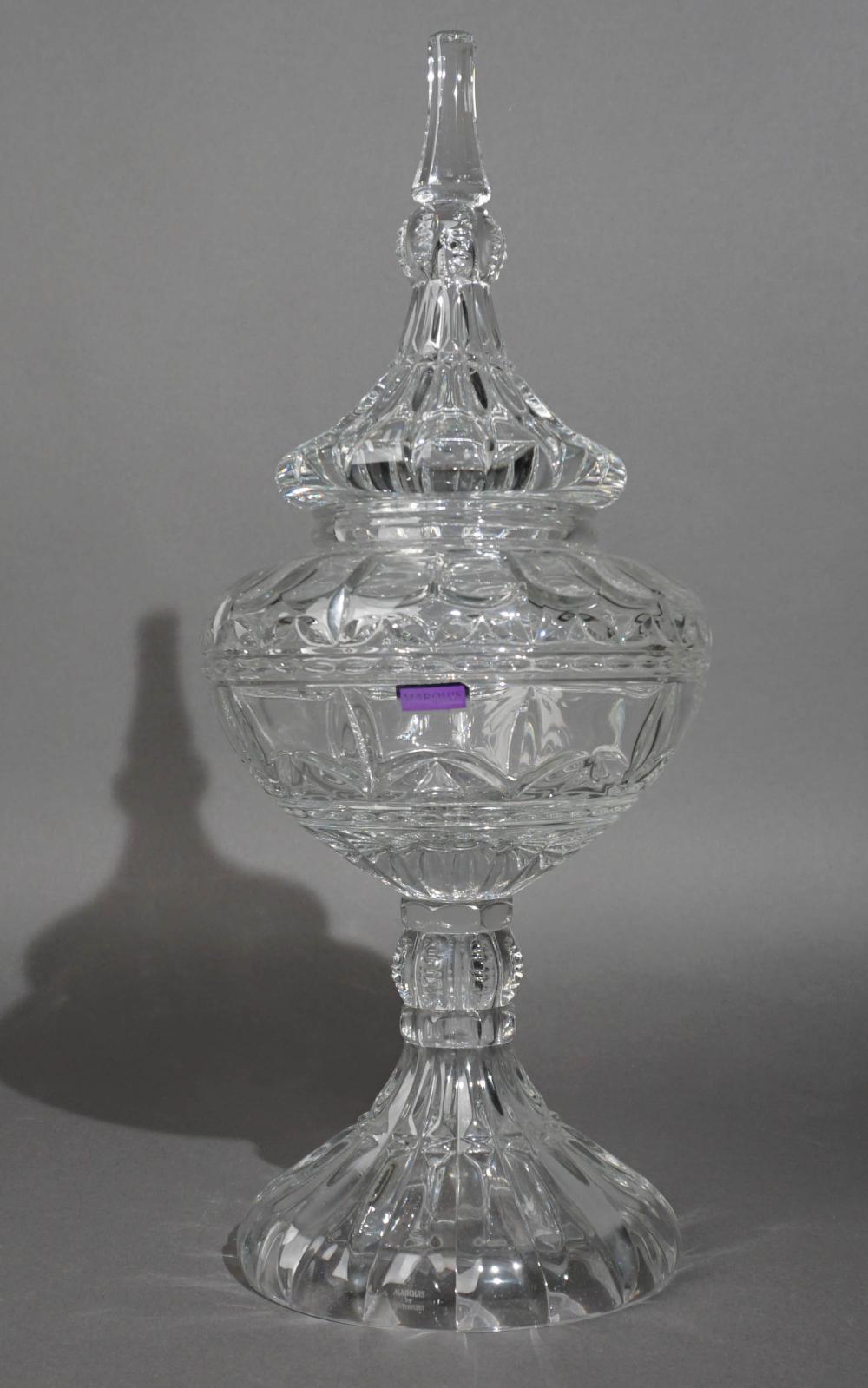 Urne recouverte de cristal Marquis par Waterford, 19 pouces en vente