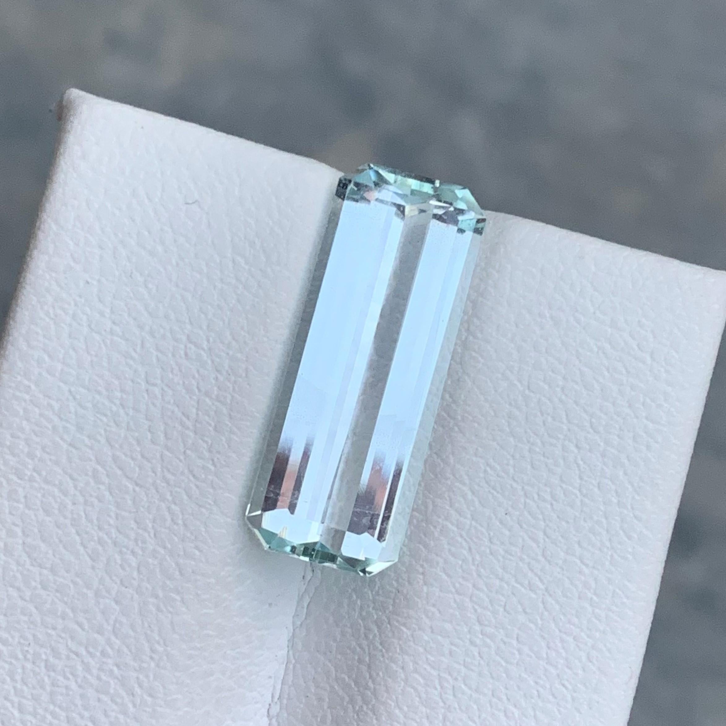 Emerald Cut Faceted Aquamarine from Shigar Valley Mine for Locket Necklace Jewel For Sale