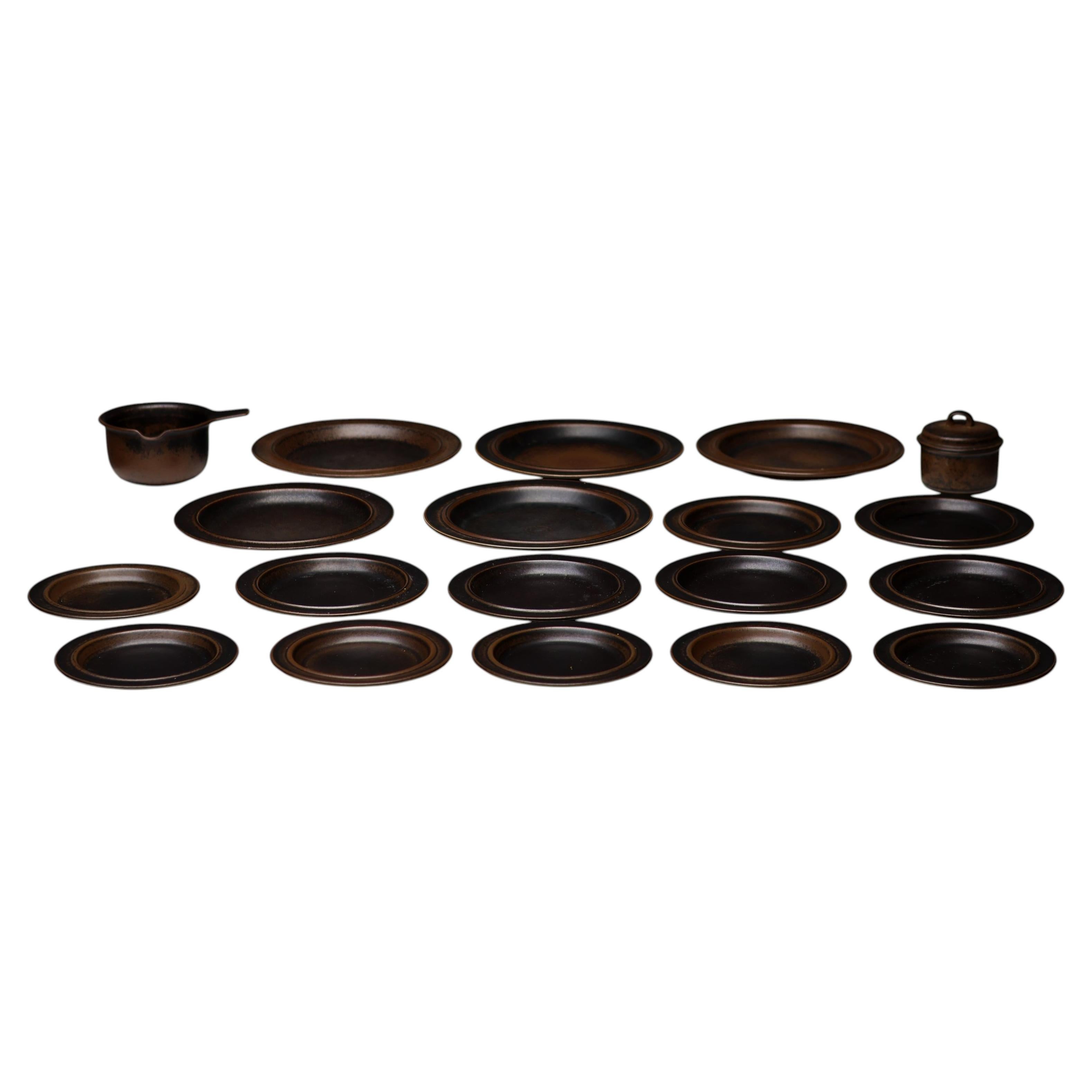 19-Piece Arabia Ruska Set – 1970s Finnish Earth & Fire