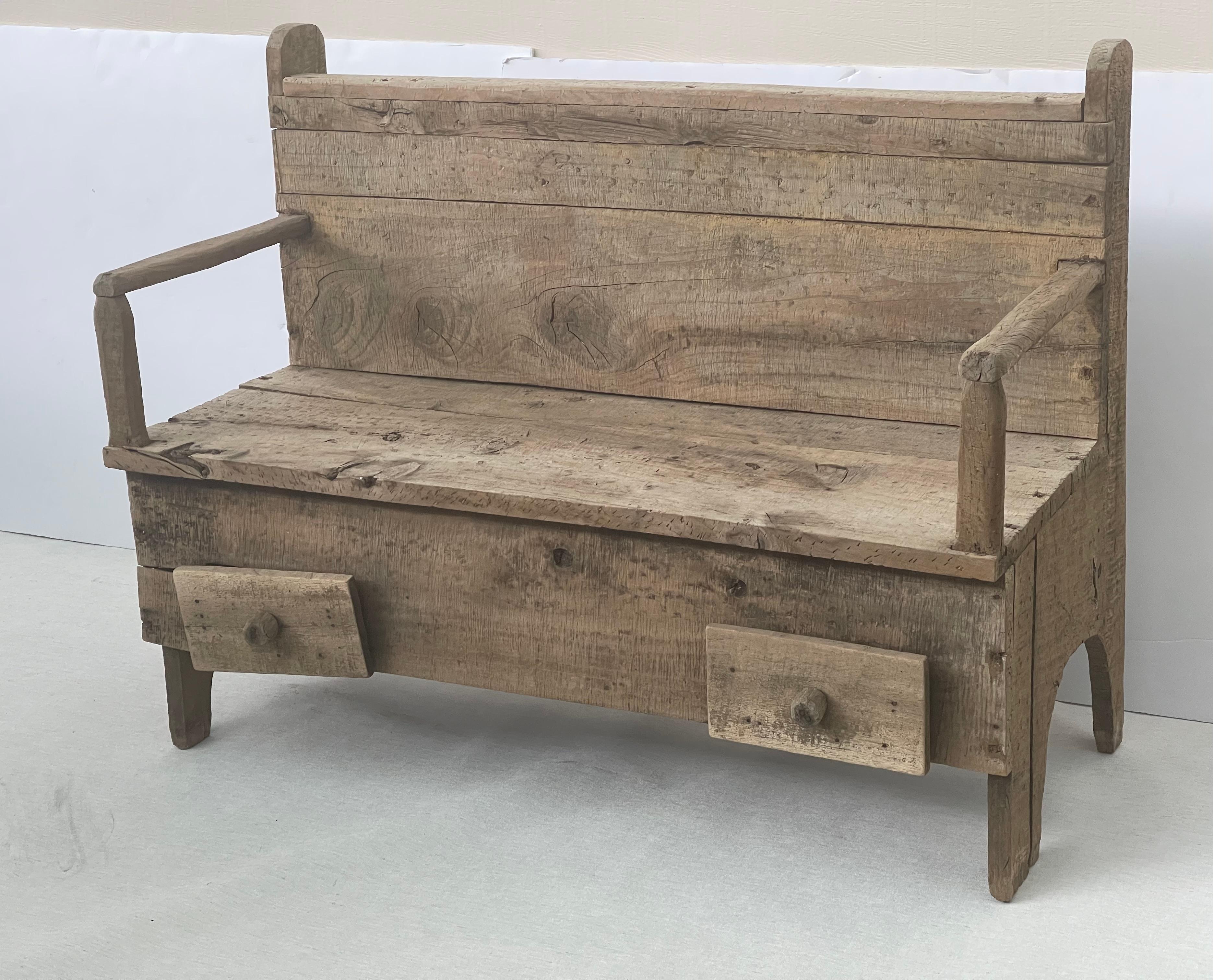 19 th c Antique Primitive Rustic Settlers Bench with Drawers In Distressed Condition In Boca Raton, FL