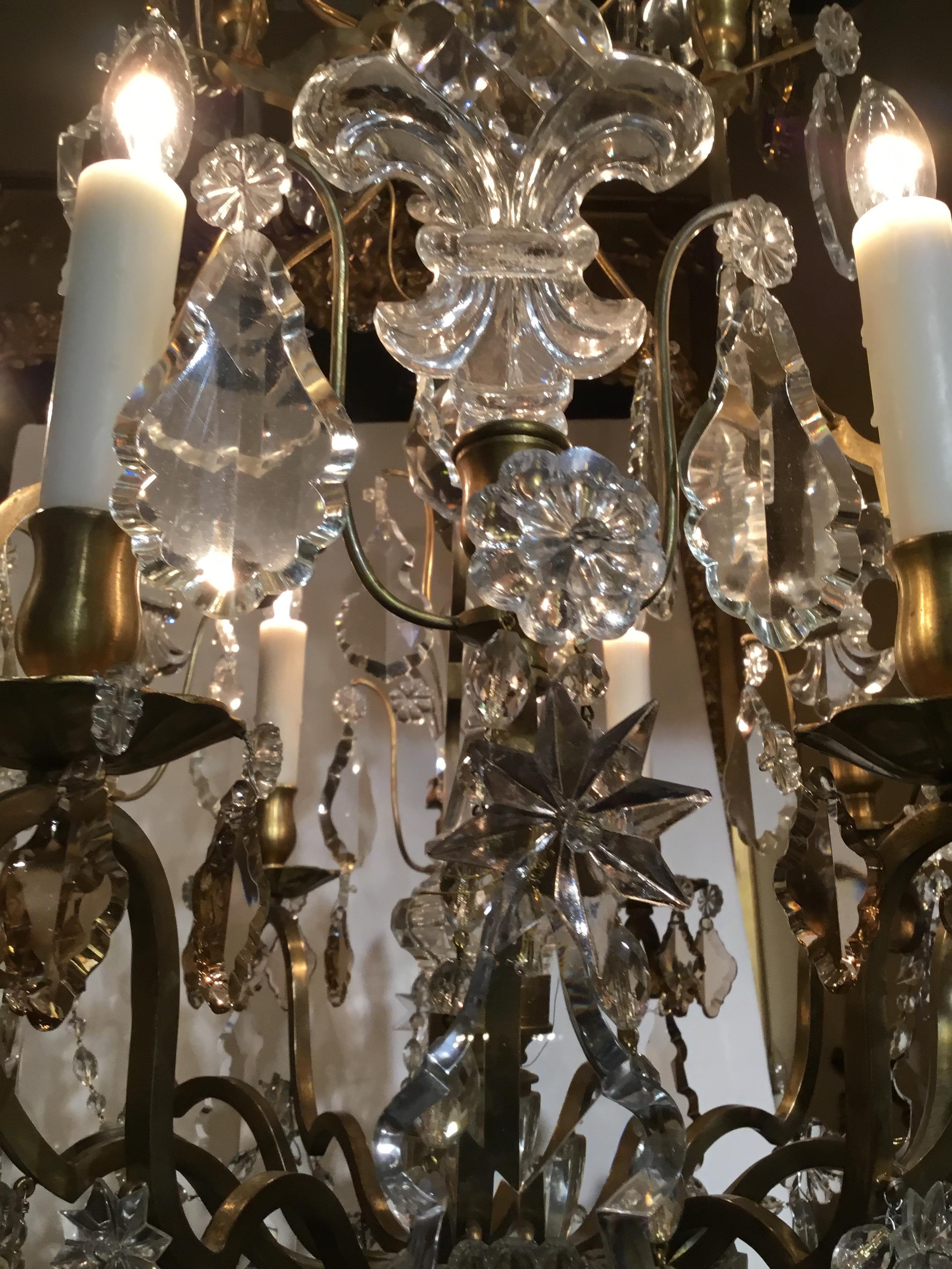 19th Century French Crystal and Gilt Bronze Chandelier with Nine Lights 5