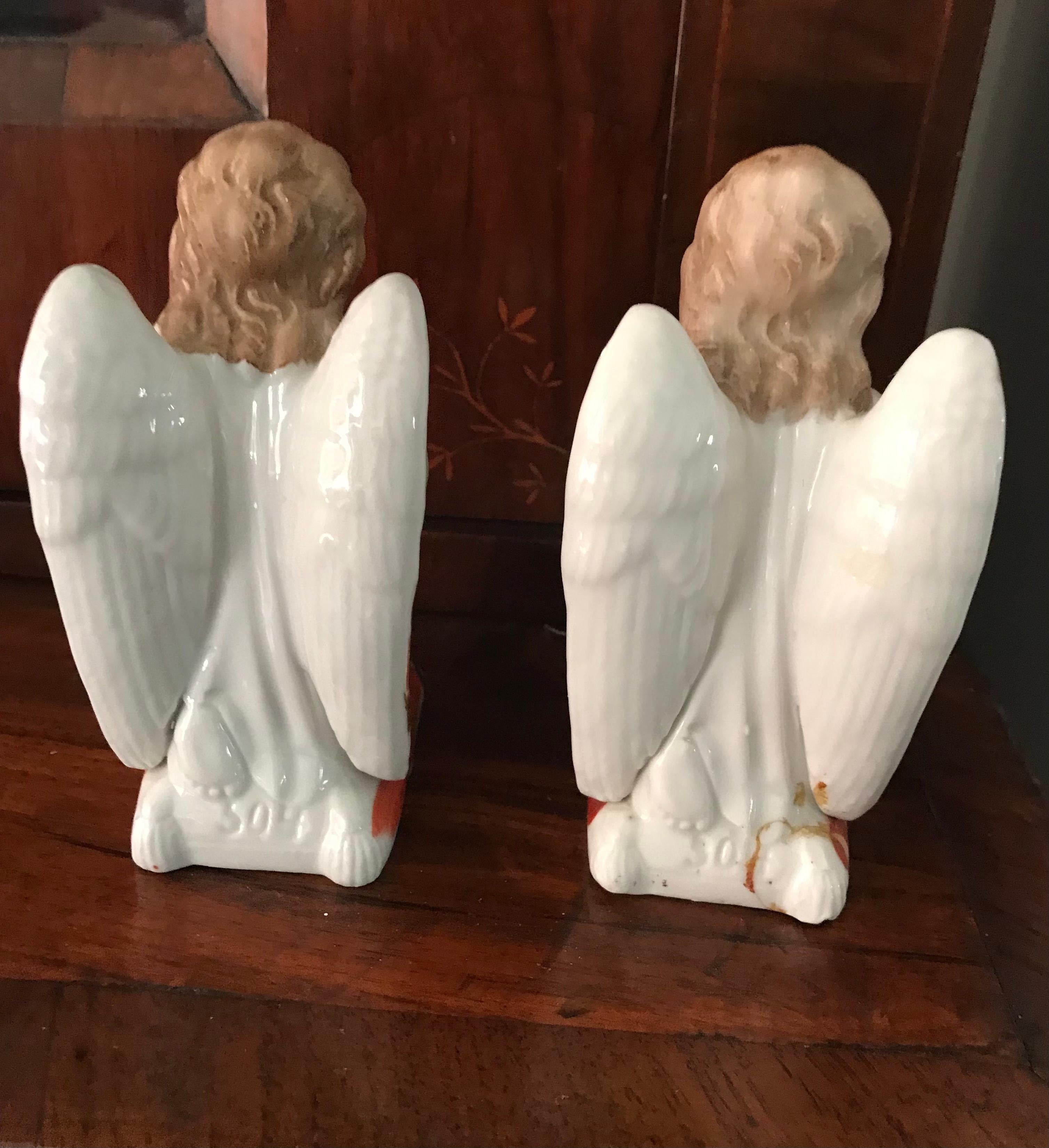 19th C Pair of Porcelain Angels Figurines In Good Condition For Sale In Boca Raton, FL