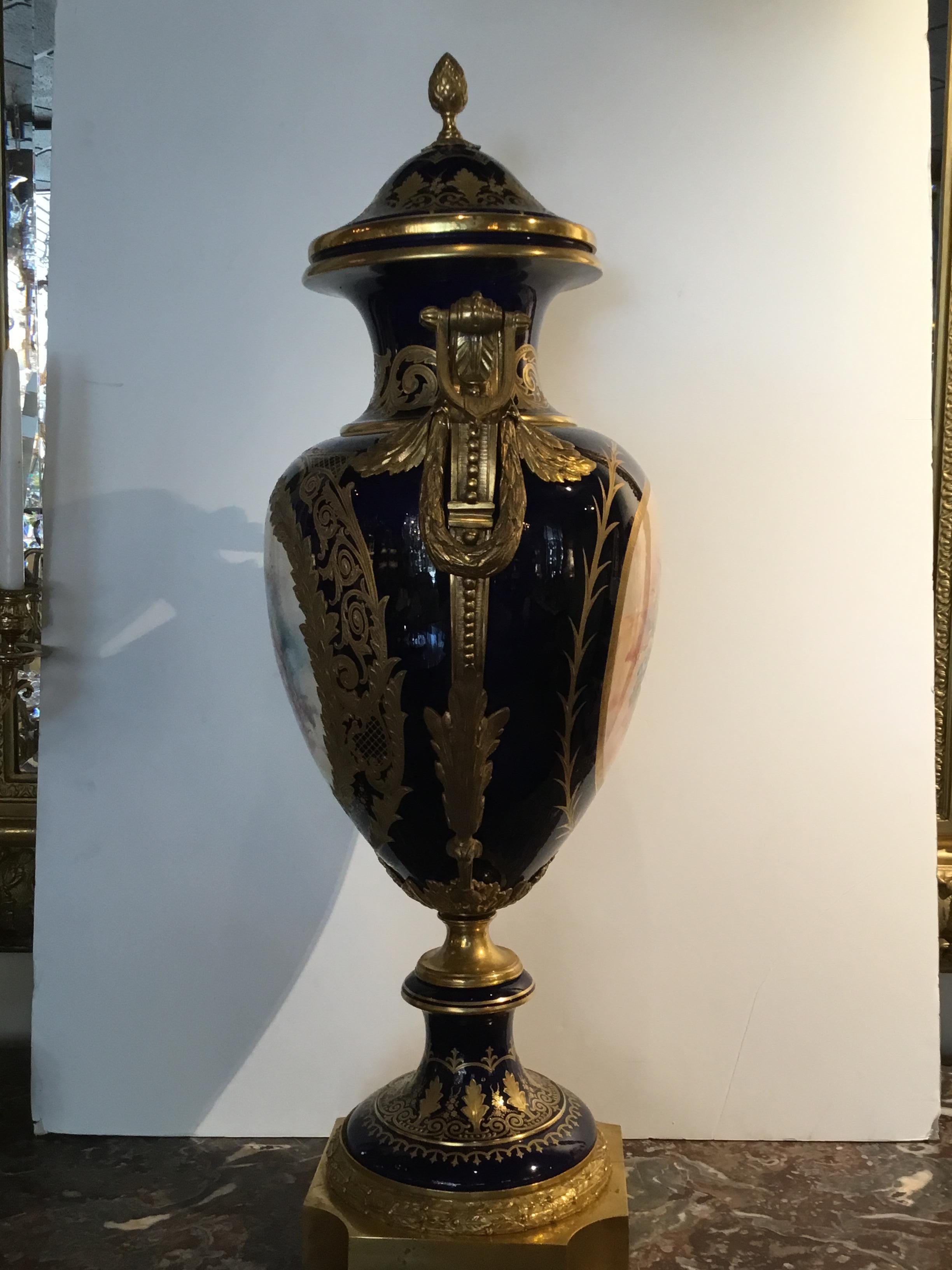 19th Century Serves Porcelain Urn Mounted in Bronze Doré Mounts For Sale 3