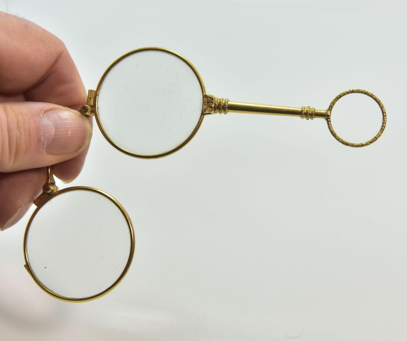 19th Century Binocle or Face to Hand in Gold For Sale 1