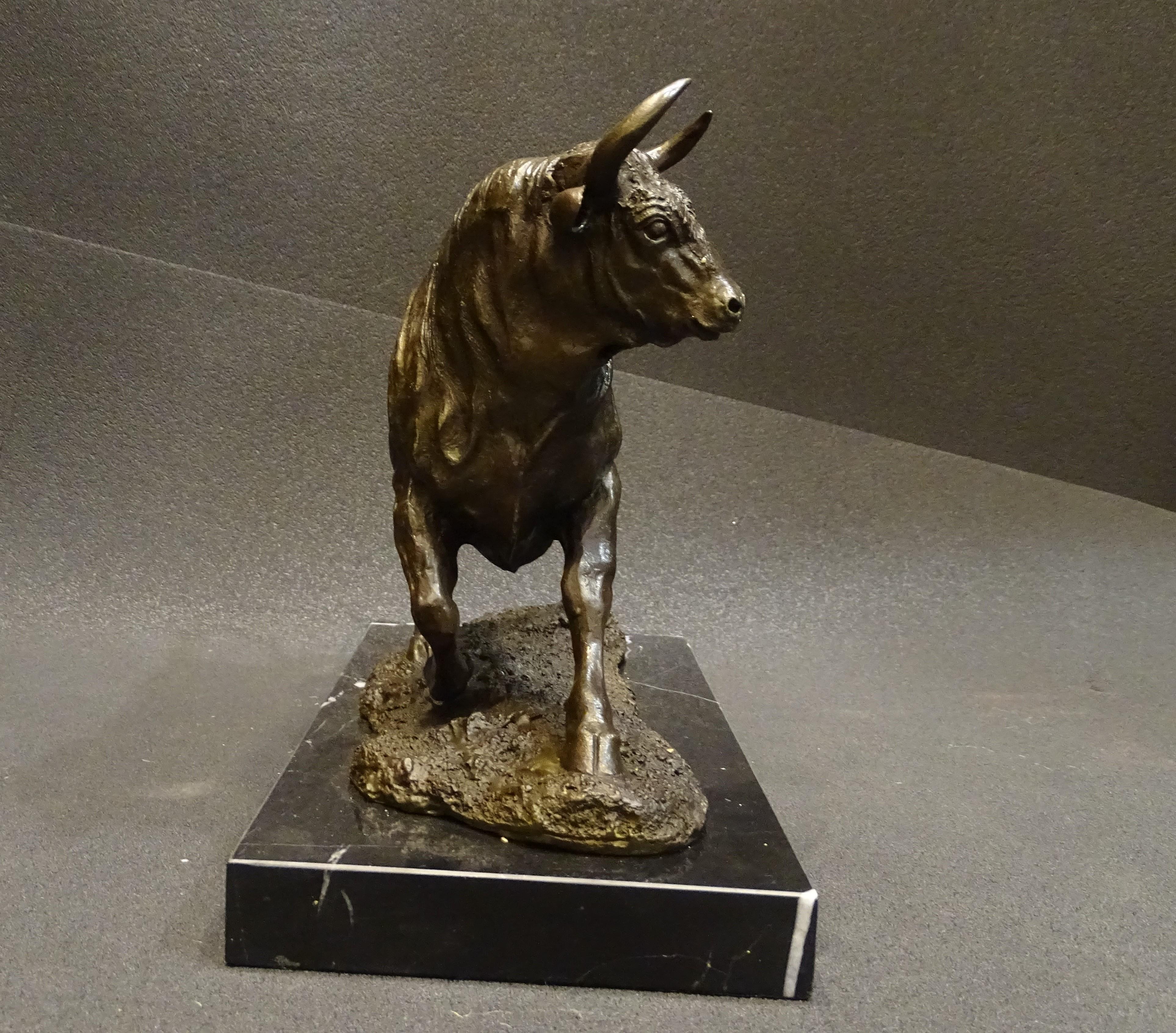 Napoleon III 19th Century Bronze Bull, Animal Sculpture by Barye, Signed
