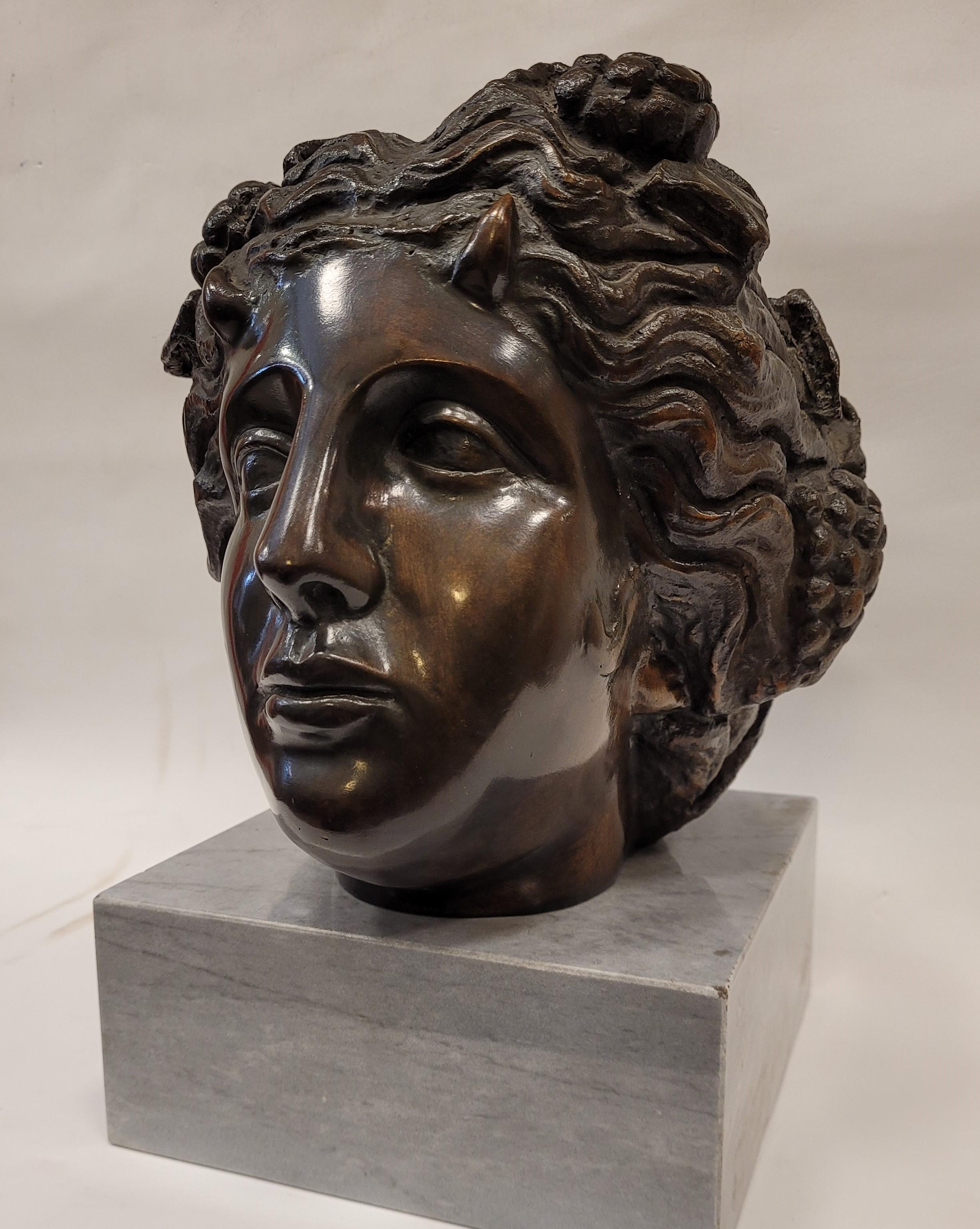 19 Th Century Italian Bronze Flora Bust, Marble, Neoclassical In Good Condition For Sale In Valladolid, ES