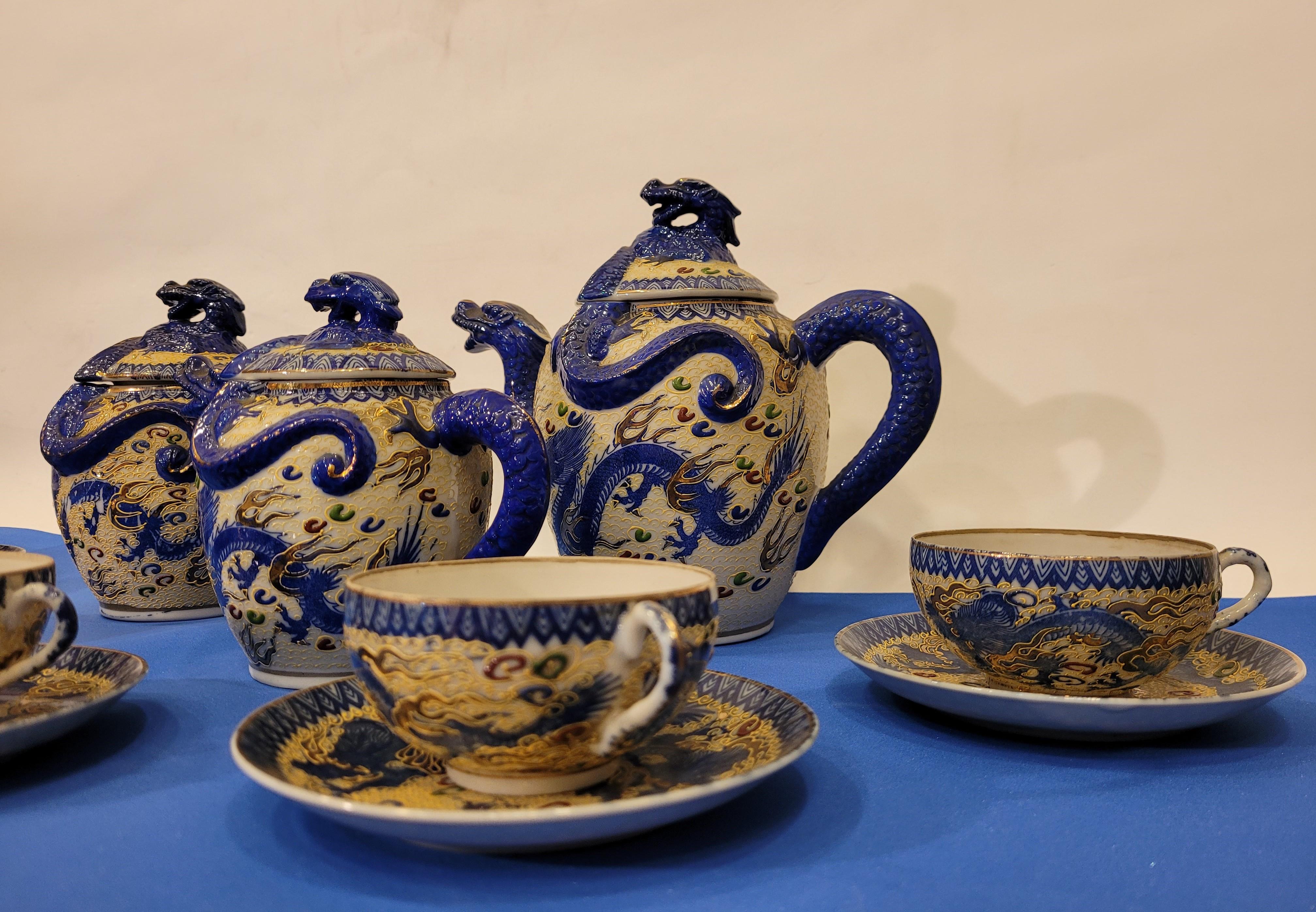 19 Th Century Satsuma Set of Blue Tea Service, Japan, Meiji Period 4