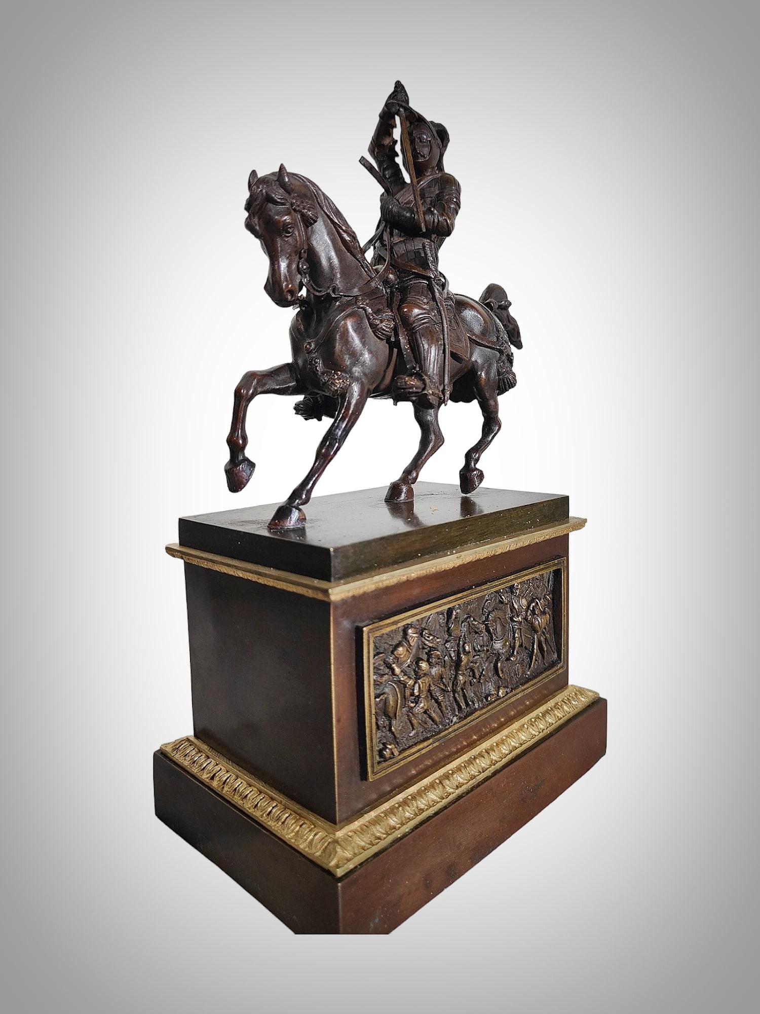 19 th century sculpture  bronze statue of the Duke of Savoy For Sale 1