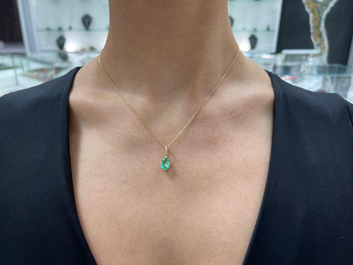 1.90-Carat 14K Colombian Emerald Solitaire Oval Cut Gold Pendant In New Condition For Sale In Jupiter, FL