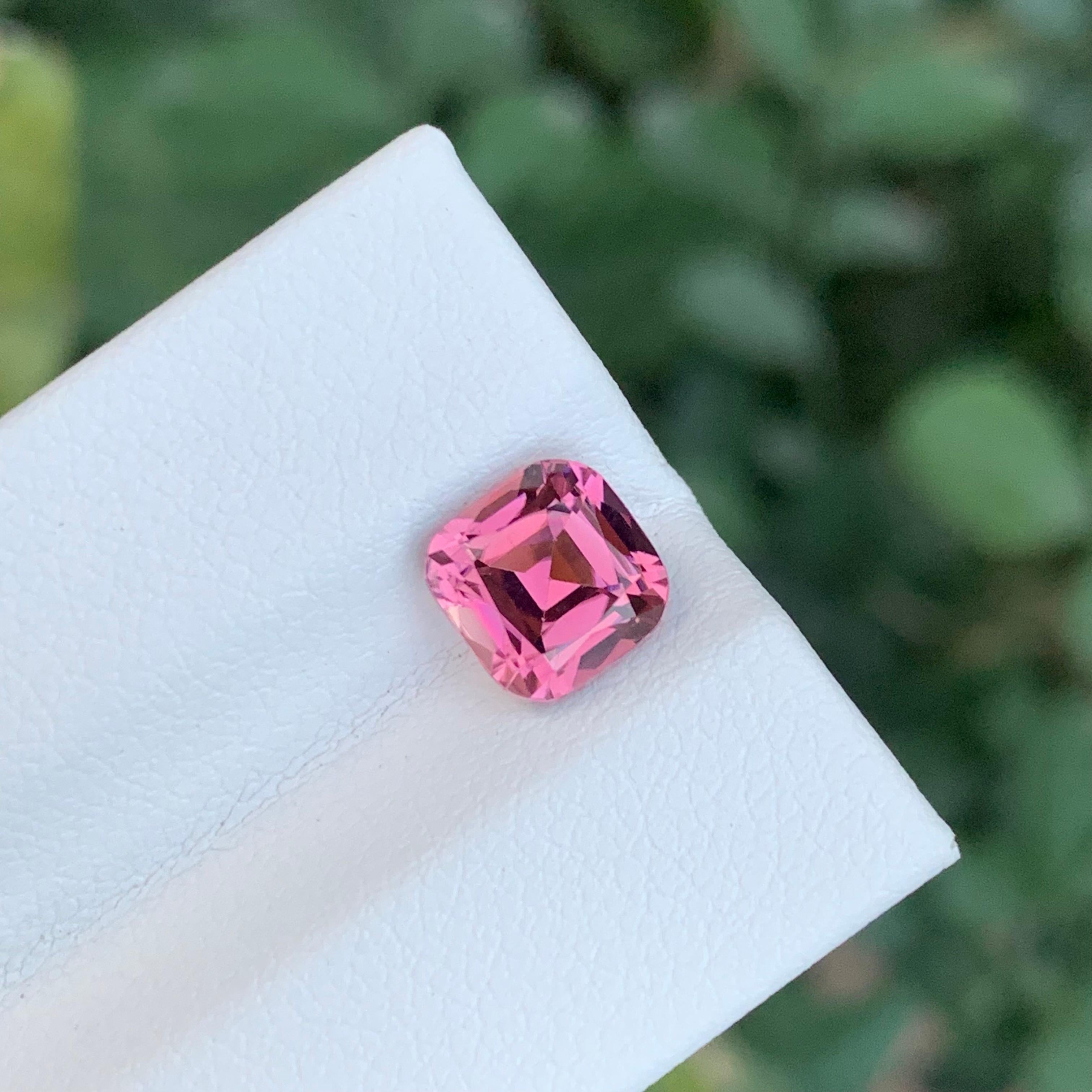 1,90 quilates adorable turmalina rosa facetada cuadrada en forma de cojín gema Corte cojín en venta