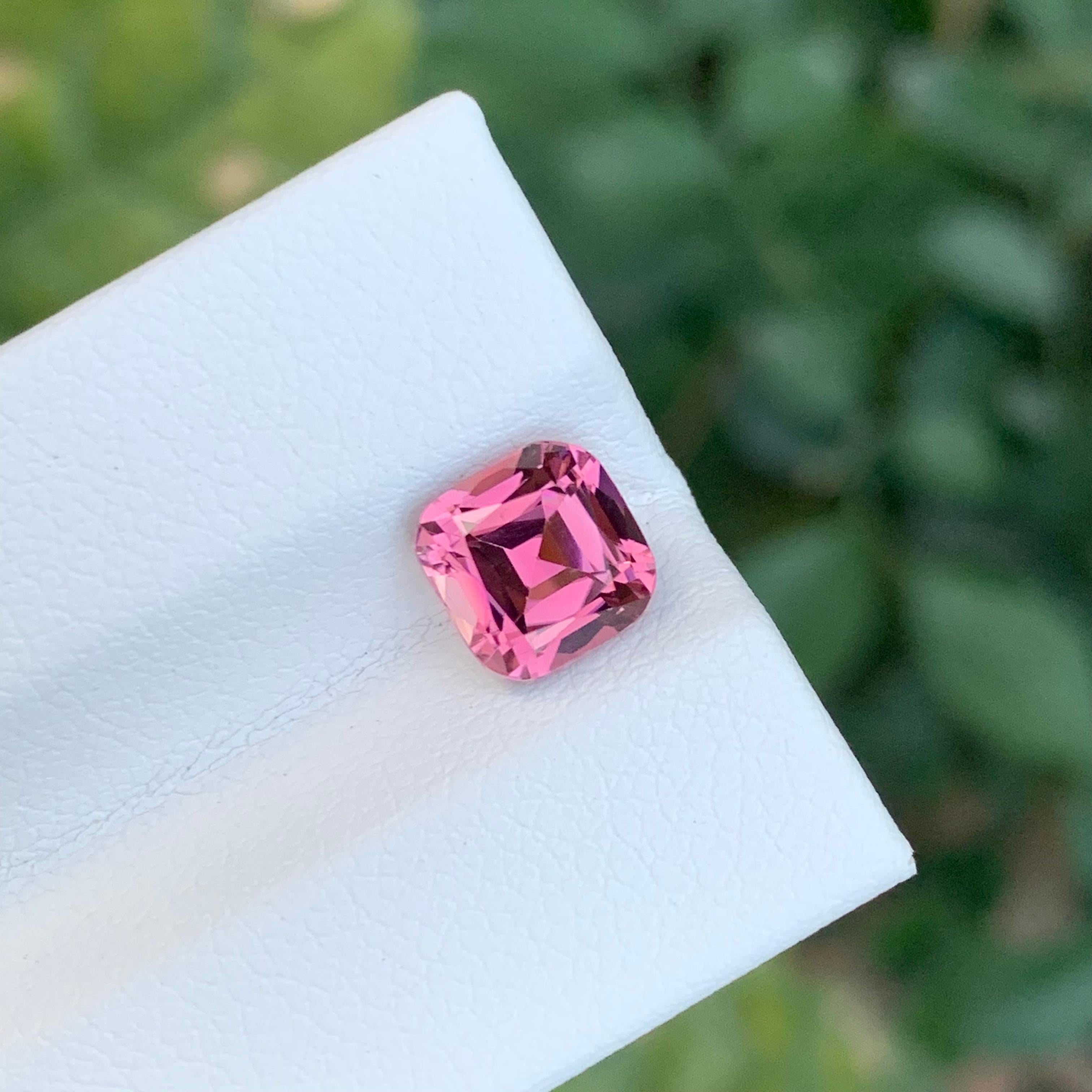 1,90 quilates adorable turmalina rosa facetada cuadrada en forma de cojín gema en Nuevo estado para la venta en Peshawar, PK