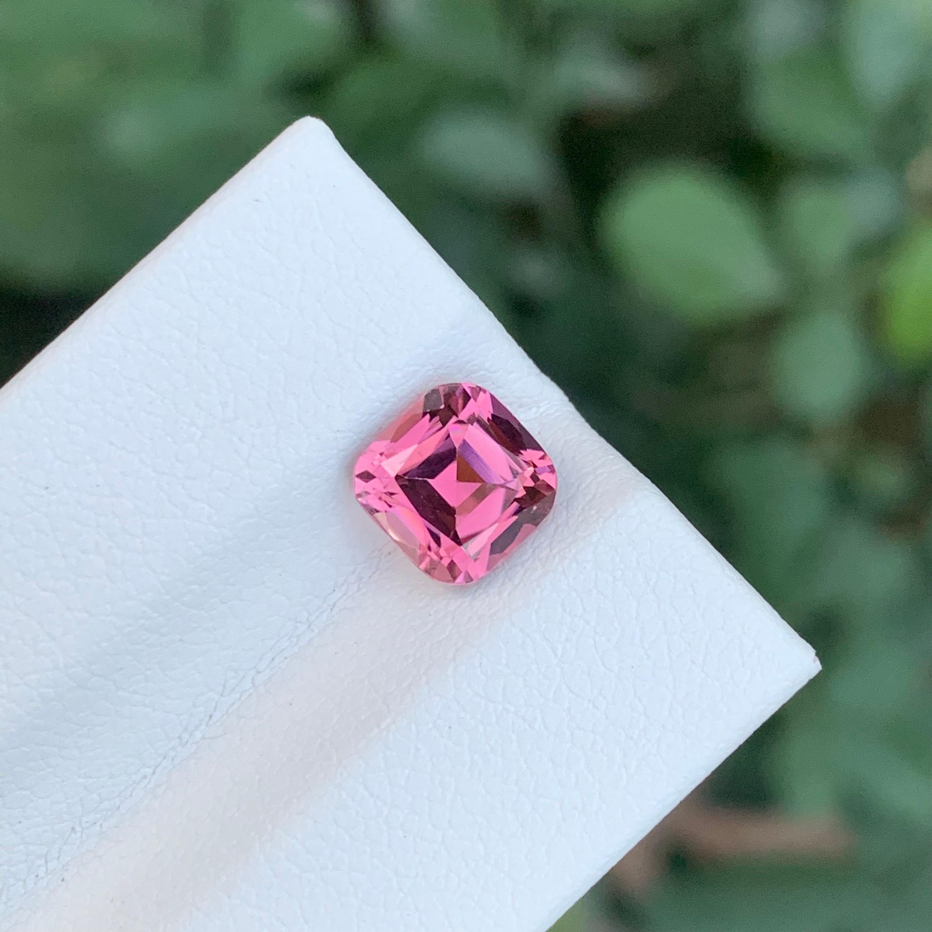 1,90 quilates adorable turmalina rosa facetada cuadrada en forma de cojín gema en venta 1