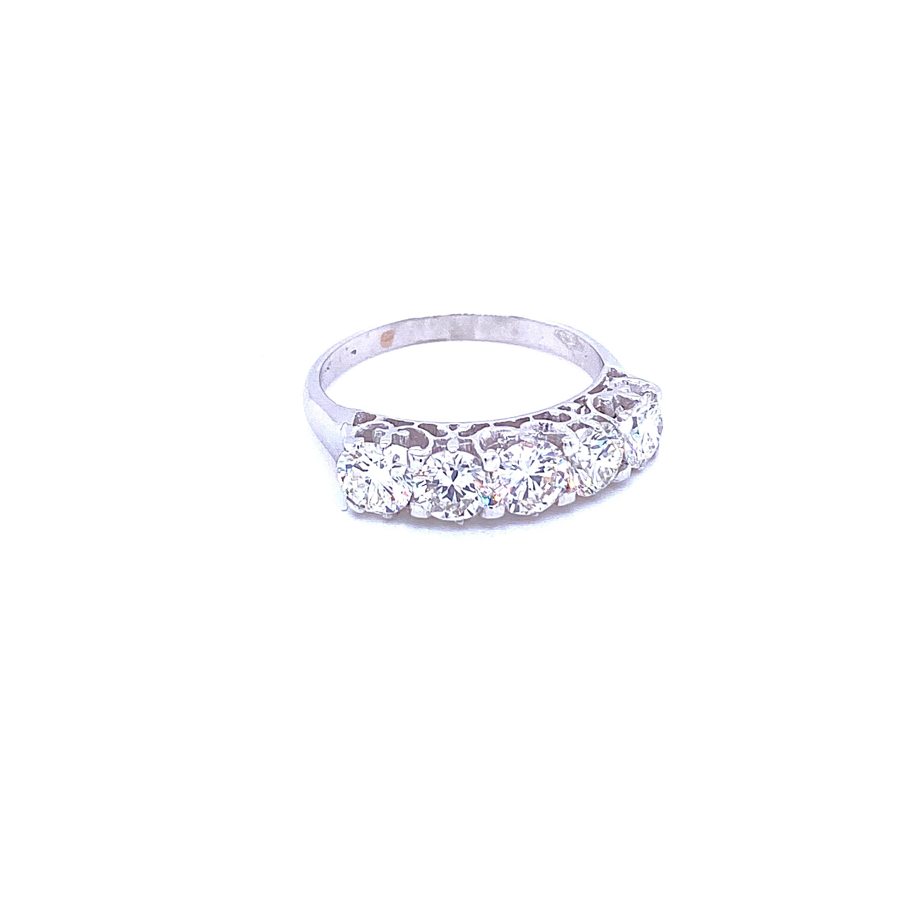 Contemporary 1.90 Carat Diamond Five-Stone Gold Ring