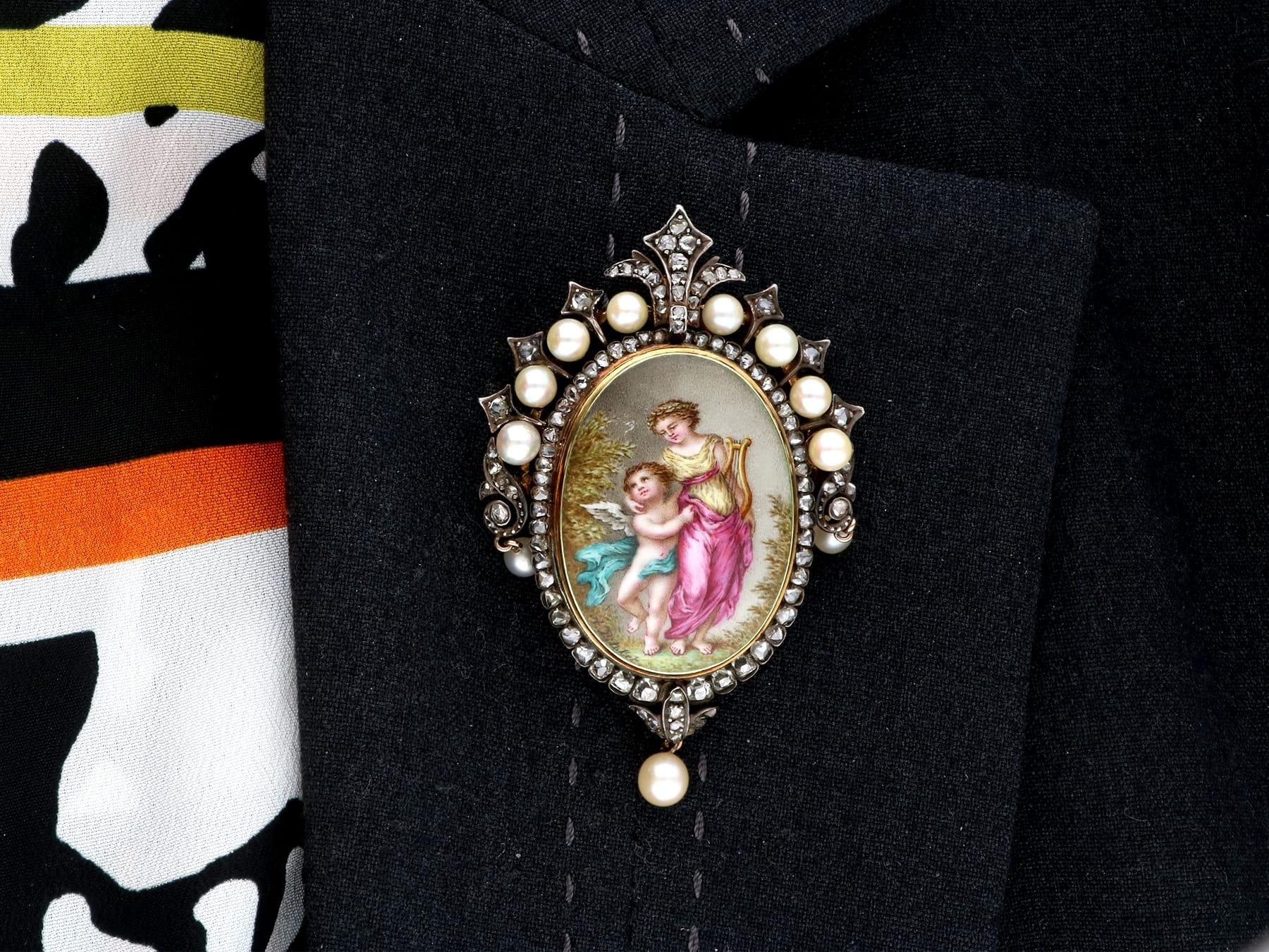 Pendentif / Broche en or jaune 15k avec diamant de 1,90 carat, perle et émail en vente 9