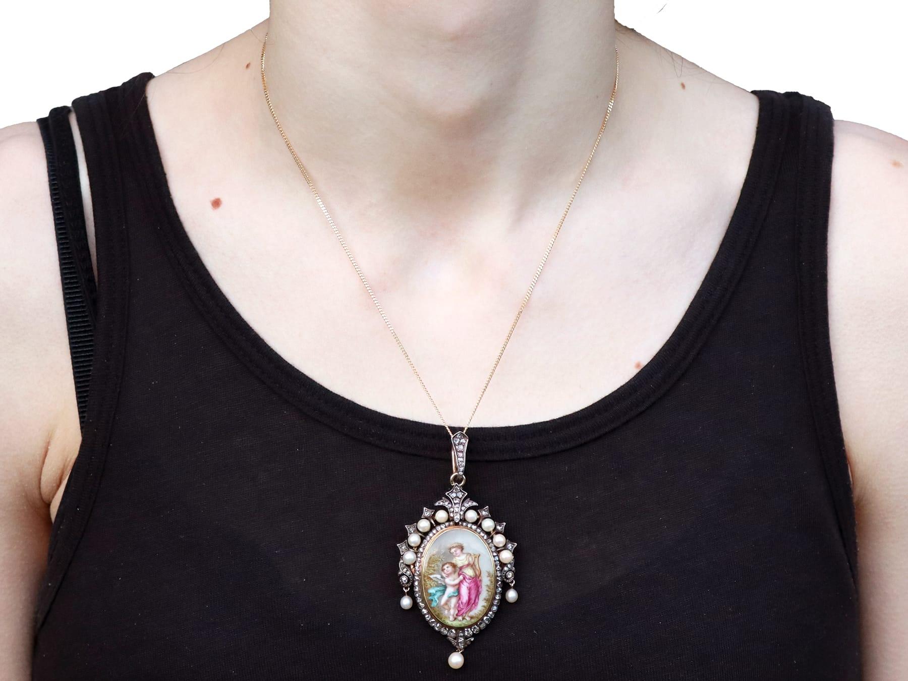 Pendentif / Broche en or jaune 15k avec diamant de 1,90 carat, perle et émail en vente 10