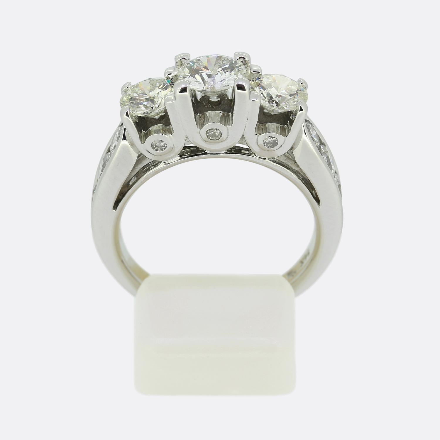 Women's or Men's 1.90 Carat Diamond Three-Stone Ring For Sale