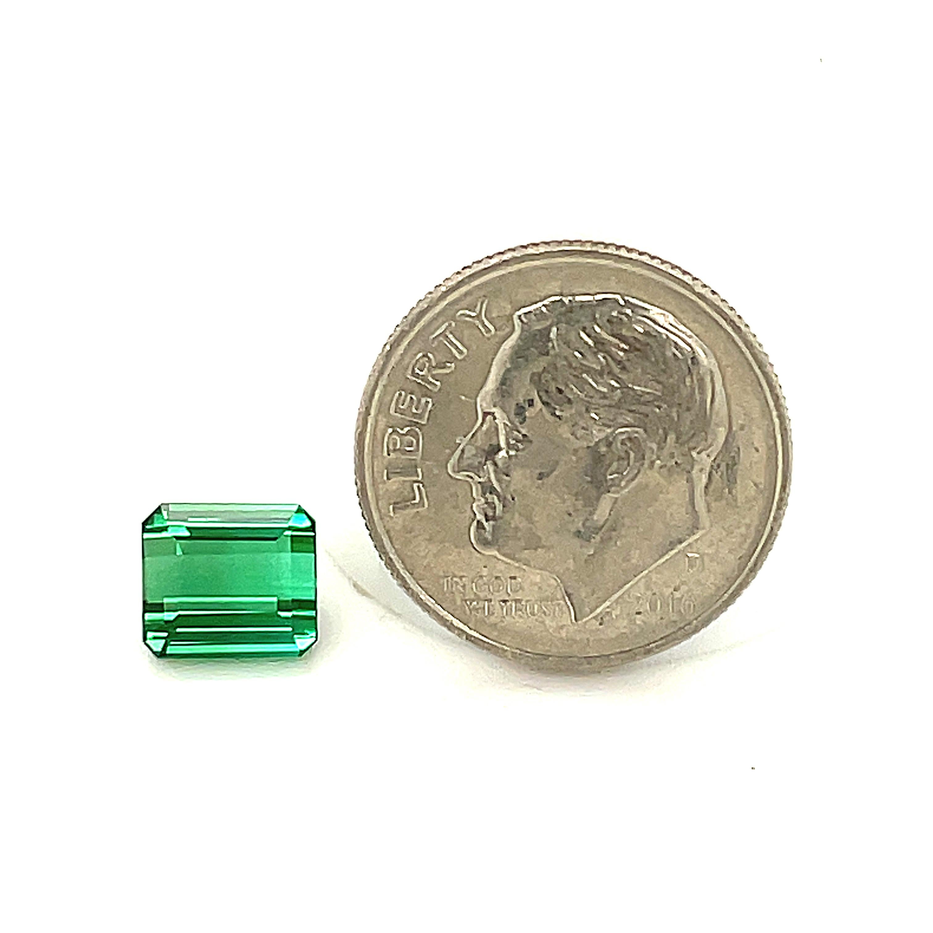1.90 Carat Emerald Cut Octagonal Loose Unset Unmounted Green Tourmaline Gemstone For Sale 4