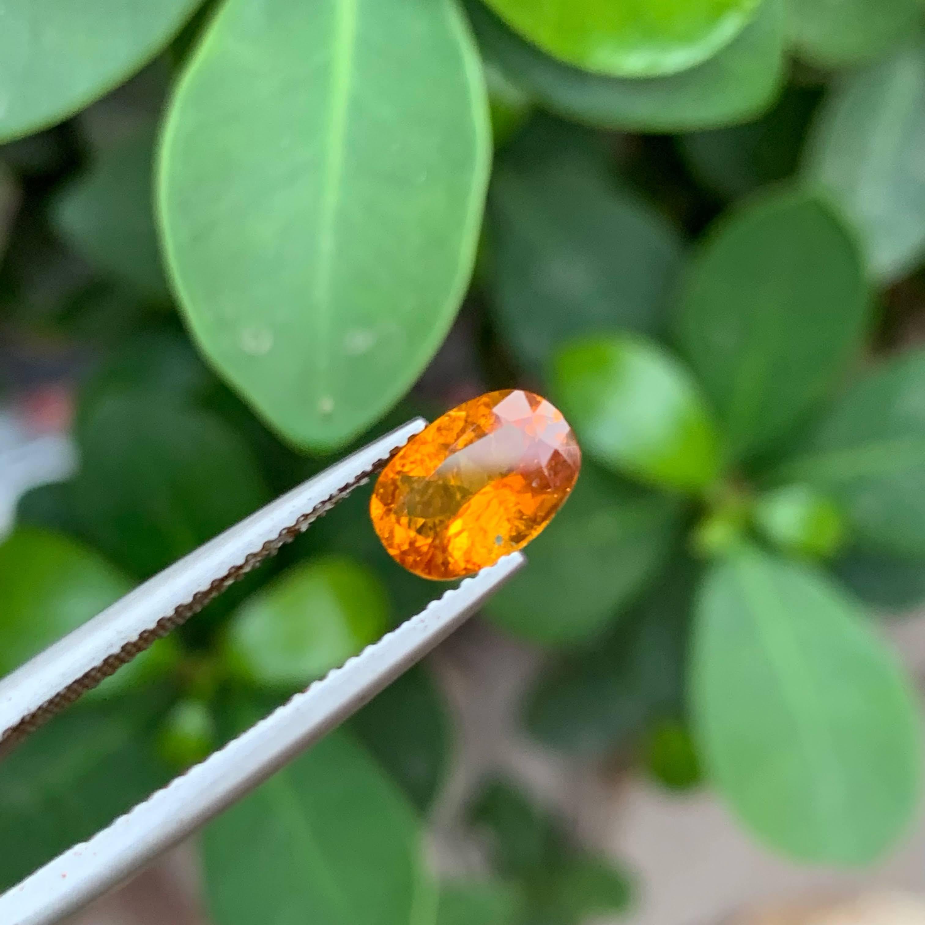 1,90 Carati National Loose Orange Fanta Garnet Stone Taglio ovale Gemma africana in vendita 2