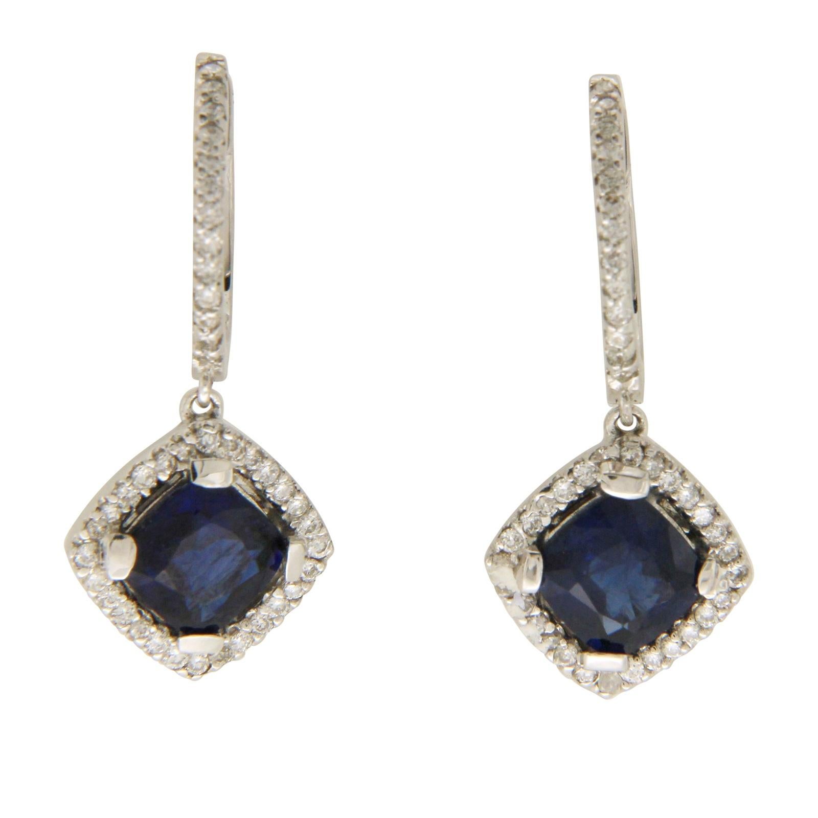 Women's 1.90 Carat Natural Blue Sapphire 0.50 Carat Diamonds 18 Karat Gold Earrings