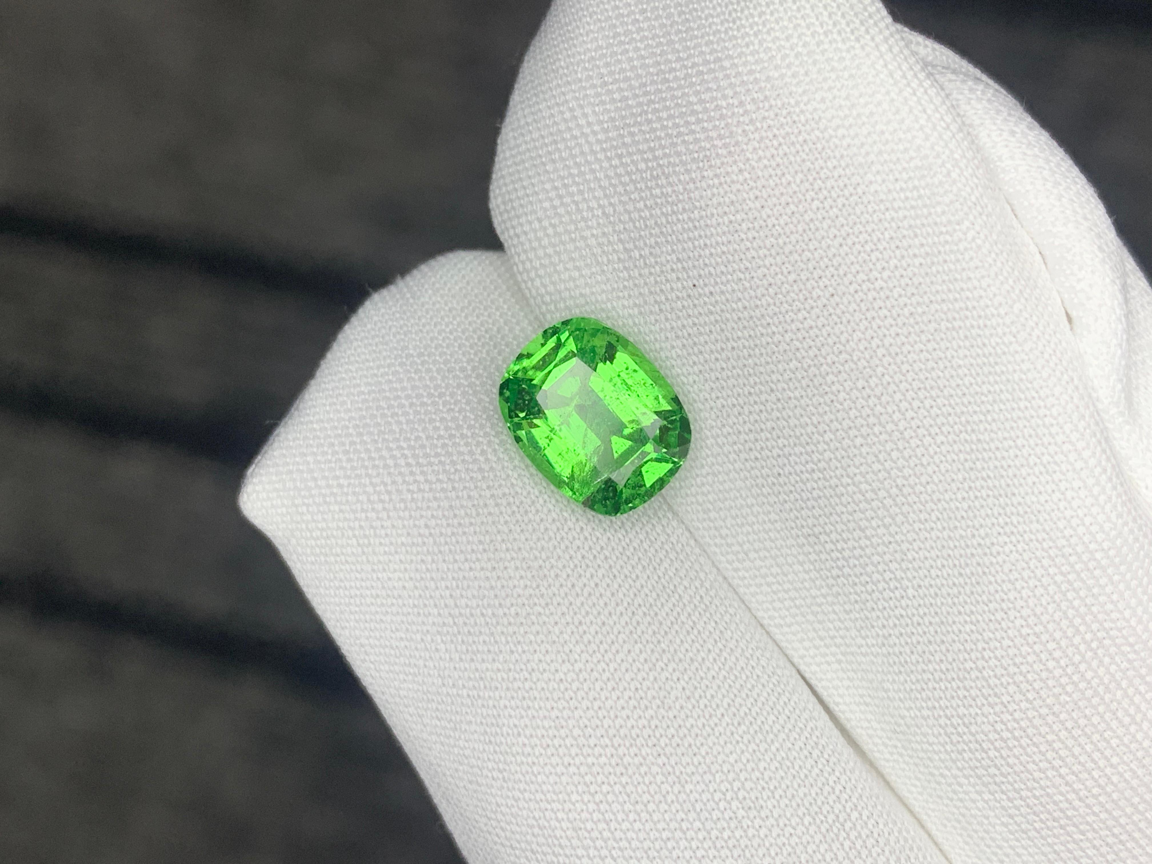 1.90 Carat Natural Loose Apple Green Tsavorite Garnet Cushion Cut Gemstone For Sale 3