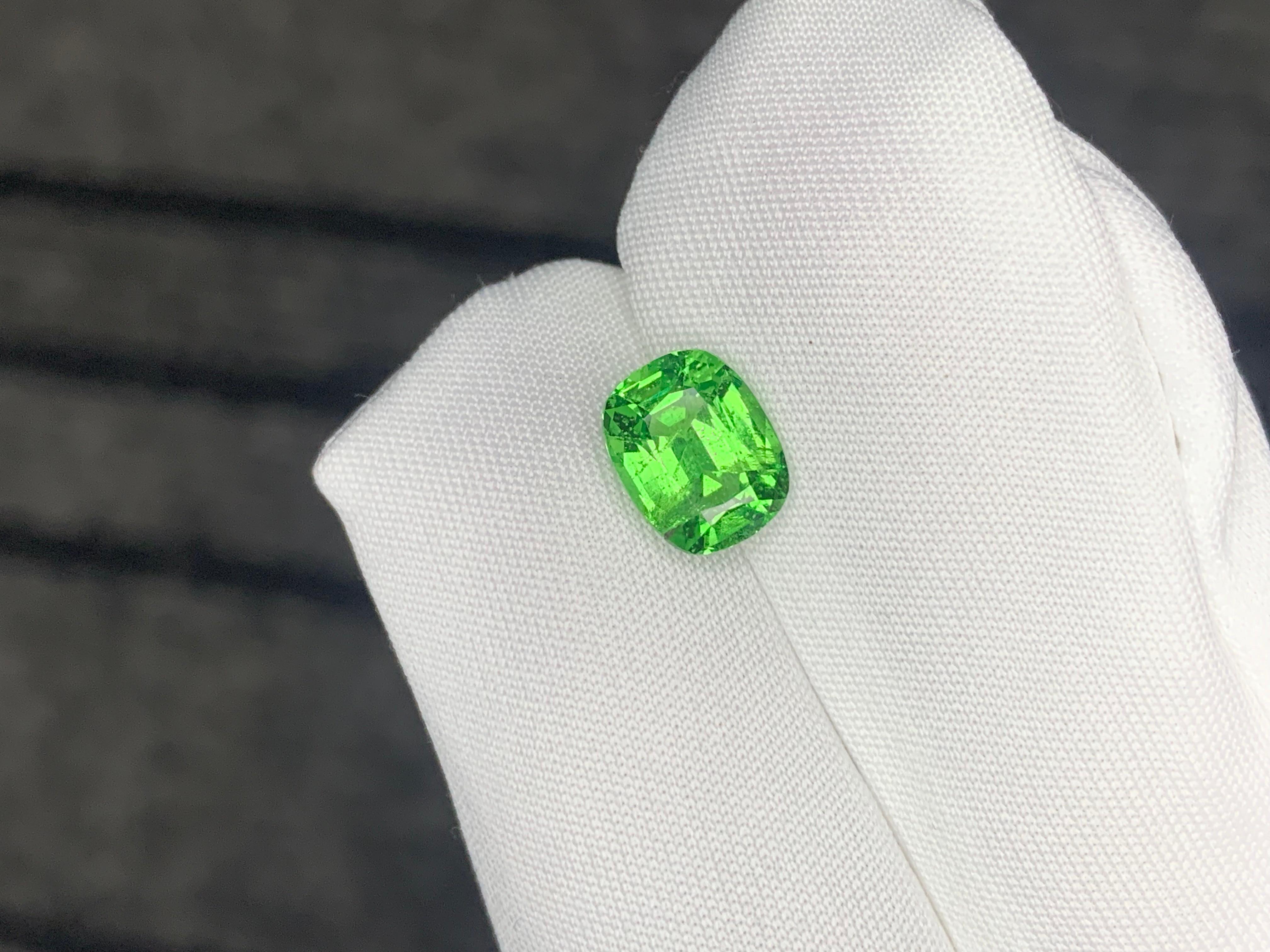 1.90 Carat Natural Loose Apple Green Tsavorite Garnet Cushion Cut Gemstone For Sale 4