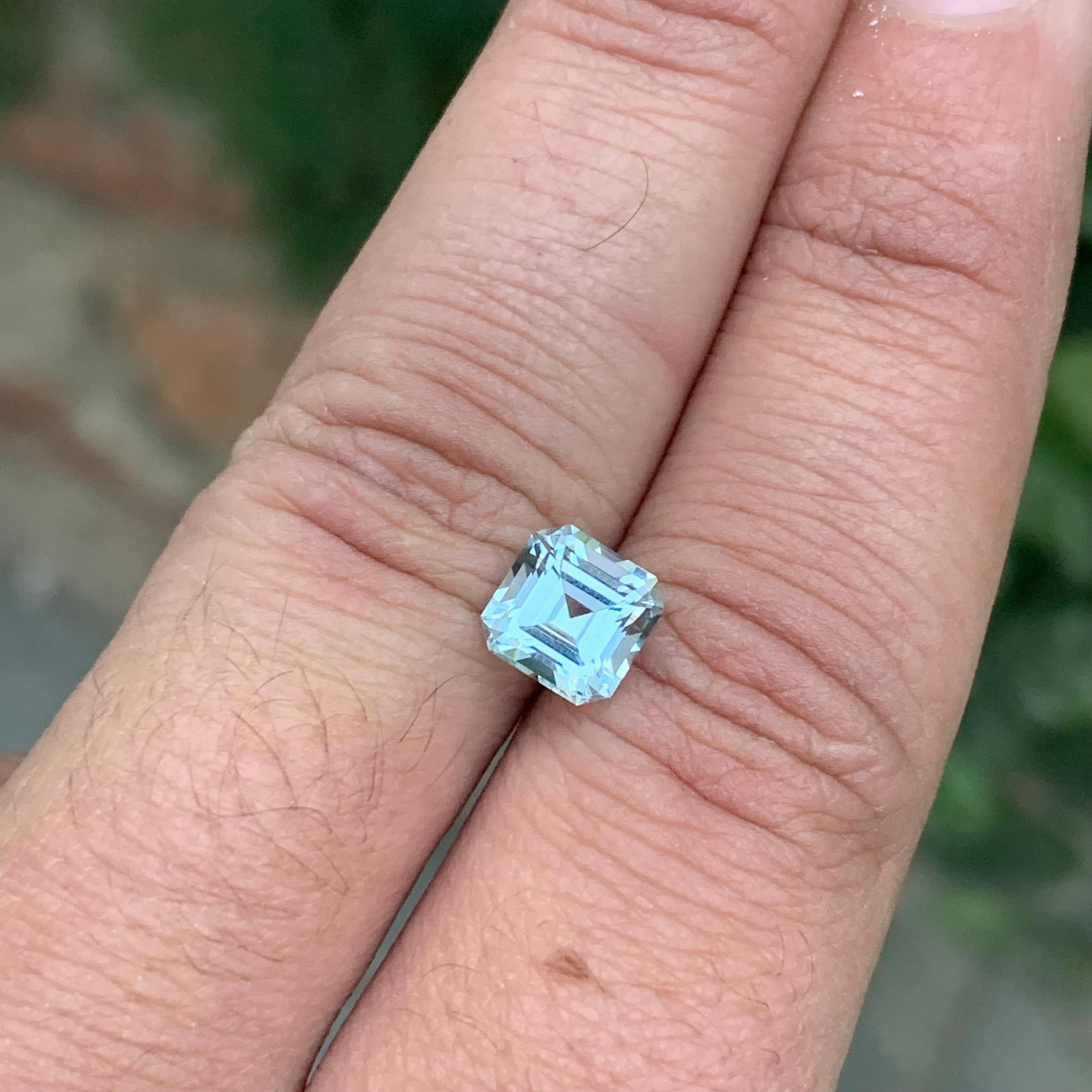1.90 Carat Natural Loose Aquamarine Asscher Shape Gem For Sale 2