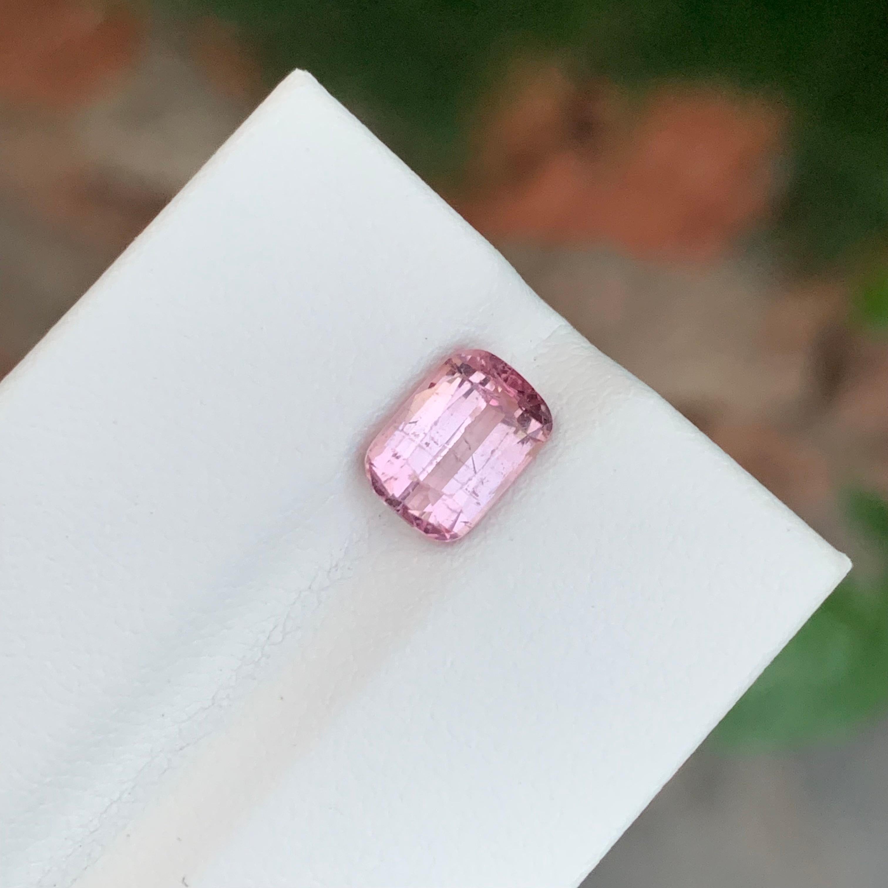 1,90 carati di tormalina rosa sciolta Nature a forma di cuscino in vendita 5