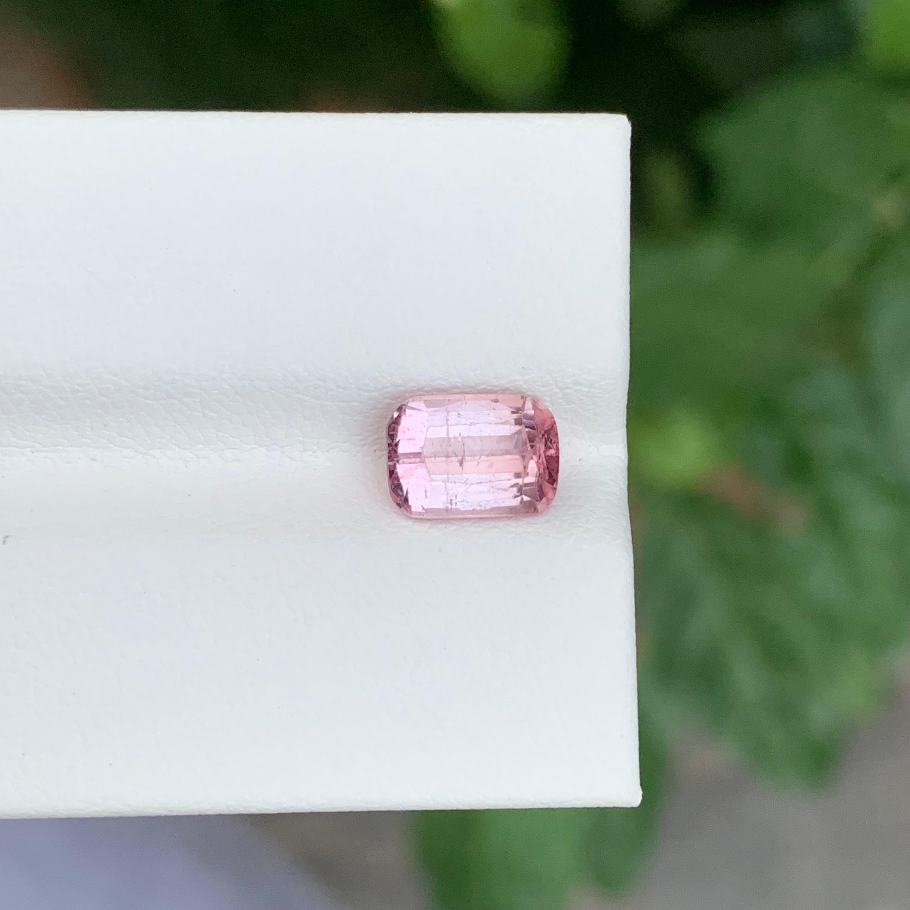 1,90 carati di tormalina rosa sciolta Nature a forma di cuscino In condizioni Nuovo in vendita a Peshawar, PK