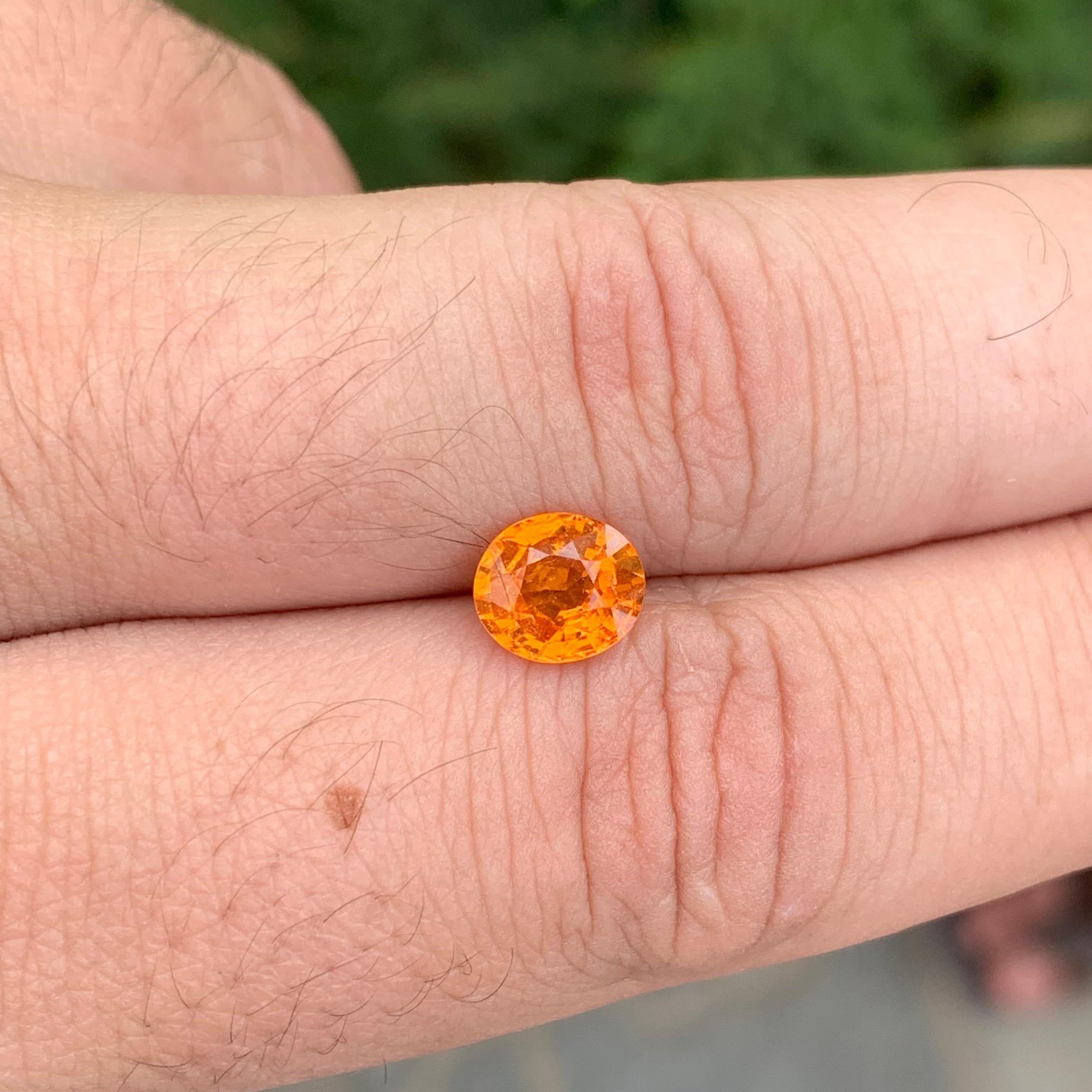 1,90 Carati di Granato Fanta Spessartite naturale sfuso di forma ovale in vendita 2