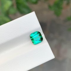 1,90 carati di tormalina blu verde naturale sfusa a forma di smeraldo