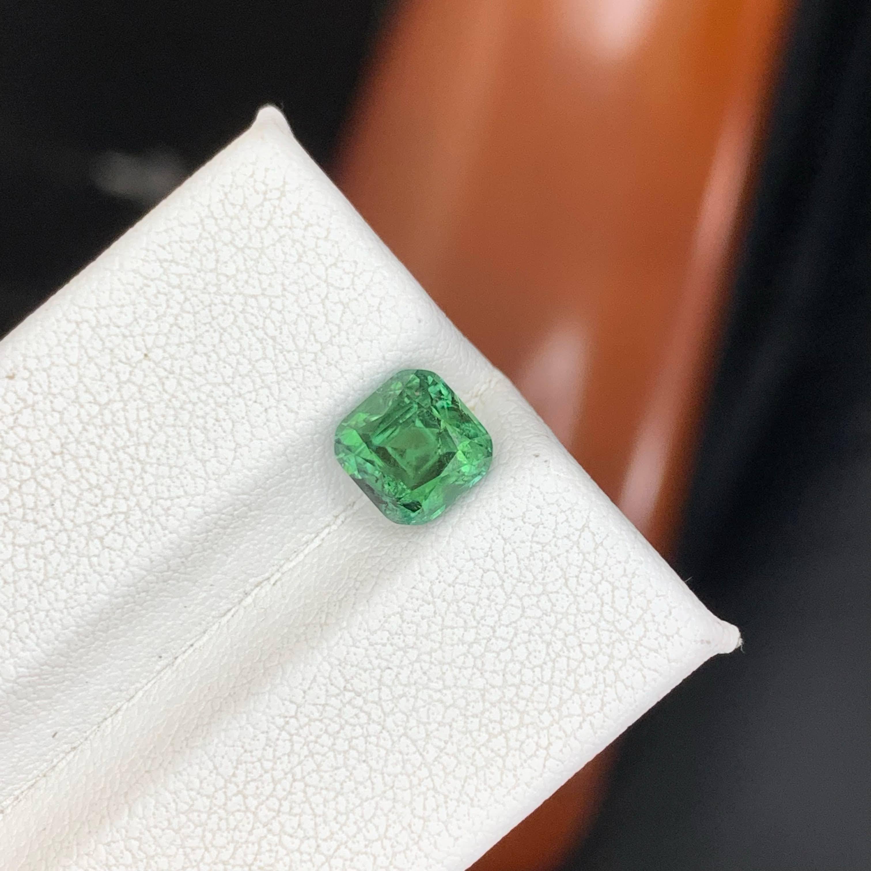 Taglio cuscino 1.90 Carat Natural Loose Green Tourmaline Stone Cushion Cut Afghan Gemstone in vendita