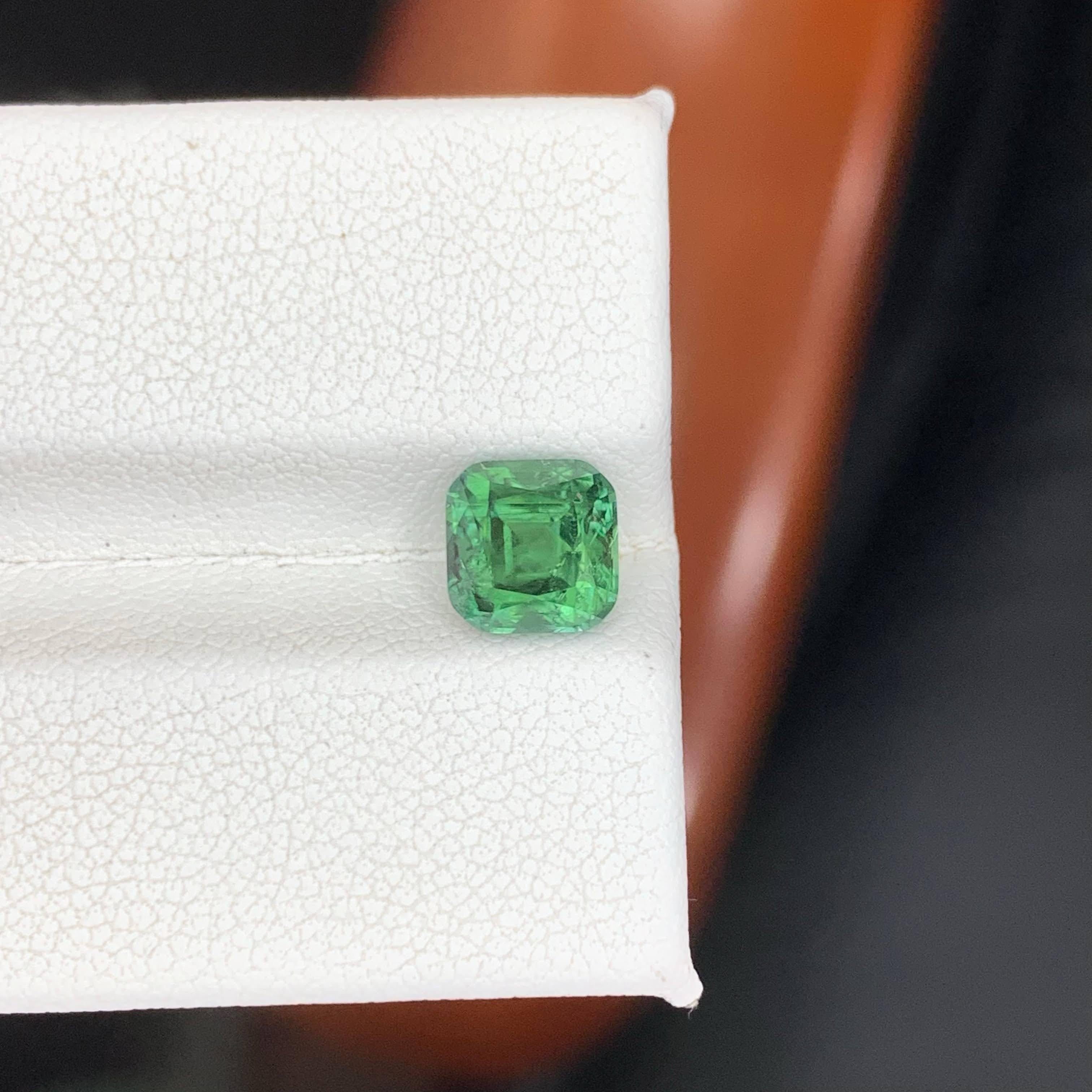 1.90 Carat Natural Loose Green Tourmaline Stone Cushion Cut Afghan Gemstone In condizioni Nuovo in vendita a Bangkok, TH