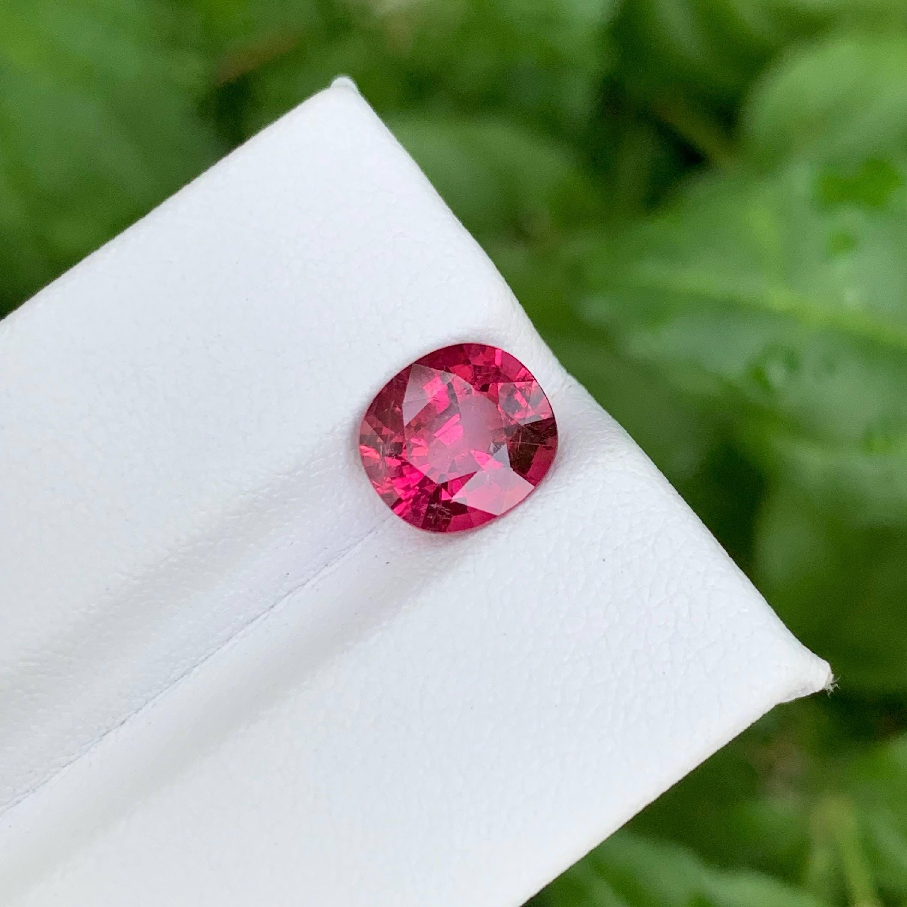 Taglio ovale 1,90 carati di tormalina rosa calda naturale sfusa, taglio ovale, pietra preziosa afgana in vendita