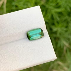 1,90 carati di tormalina naturale sfusa Lagoon Shade di forma ovale con taglio a cuscino