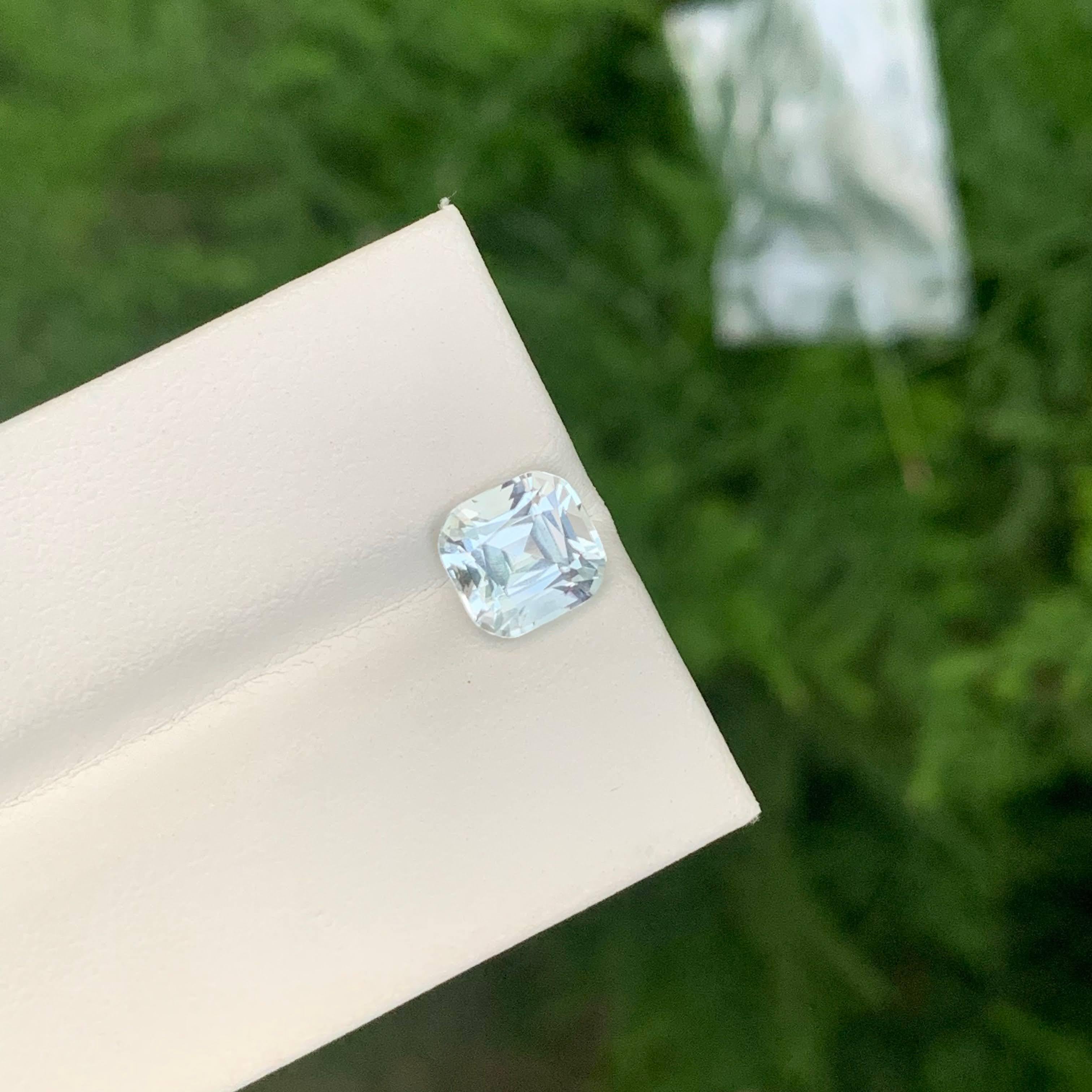1.90 carati di acquamarina azzurra naturale sfusa, taglio a cuscino, gemma pakistana in vendita 5