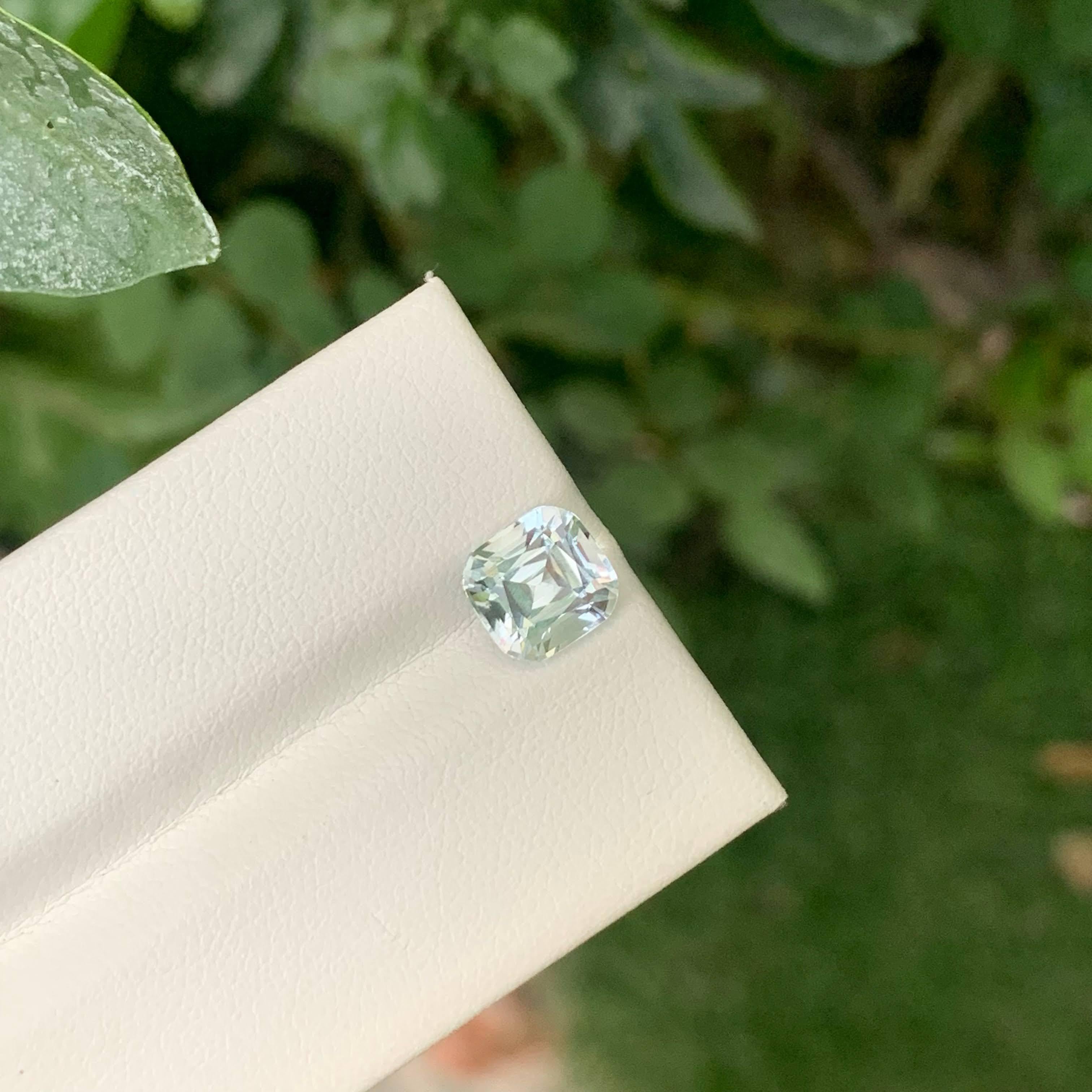 1.90 carati di acquamarina azzurra naturale sfusa, taglio a cuscino, gemma pakistana In condizioni Nuovo in vendita a Bangkok, TH