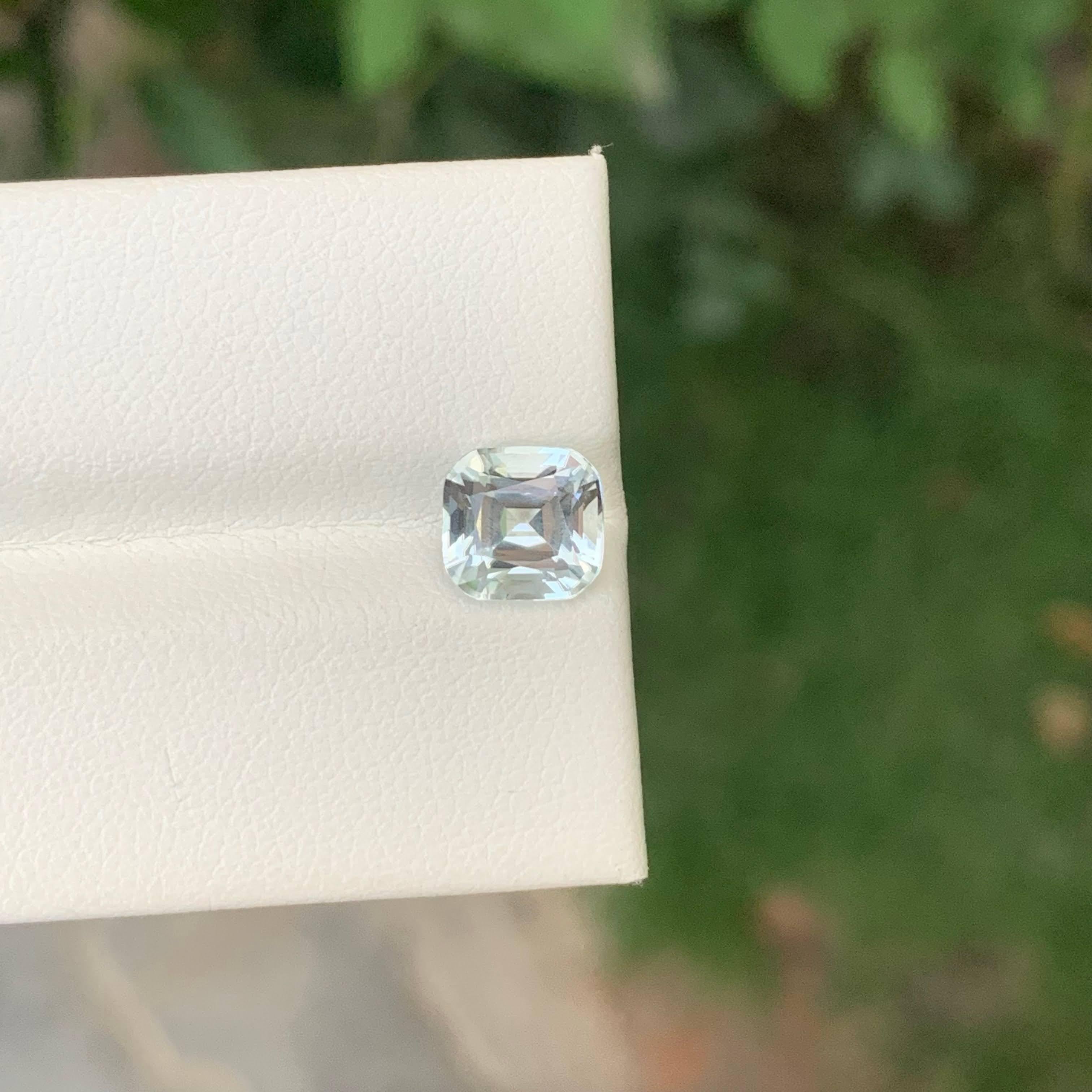 1.90 carati di acquamarina azzurra naturale sfusa, taglio a cuscino, gemma pakistana in vendita 3