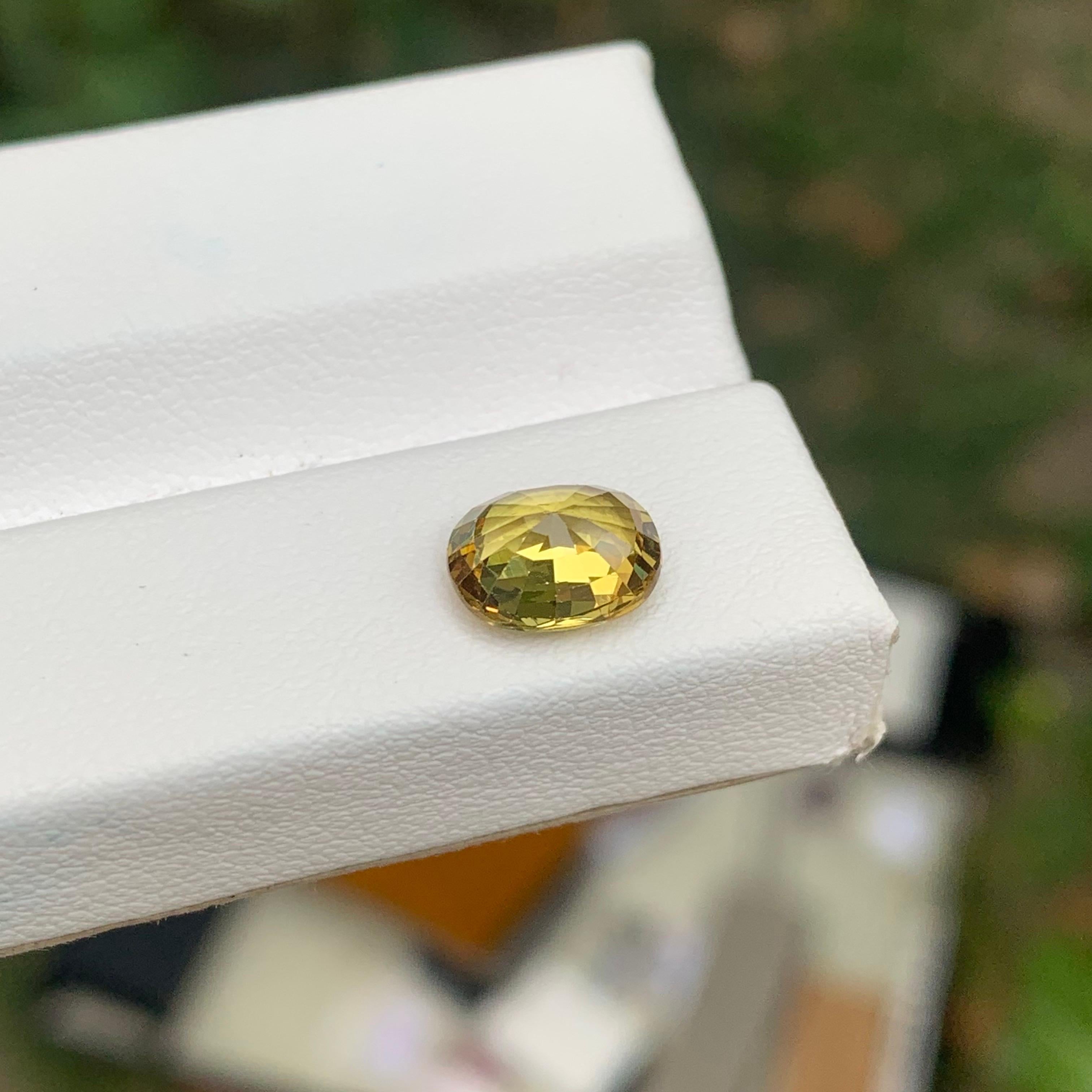 1.90 Carat Natural Loose Mali Garnet Oval Shape Gemstone From Mali, Africa im Angebot 4