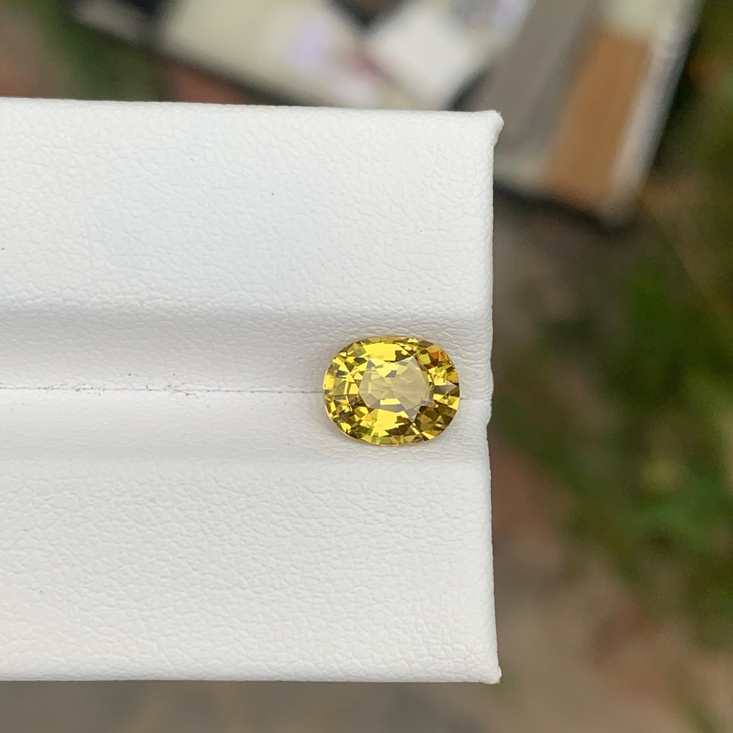 1.90 Carat Natural Loose Mali Garnet Oval Shape Gemstone From Mali, Africa (Arts and Crafts) im Angebot