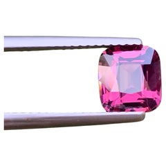 1,90 Carati di Spinello rosa violaceo sciolto naturale con taglio a cuscino Gemma della Tanzania