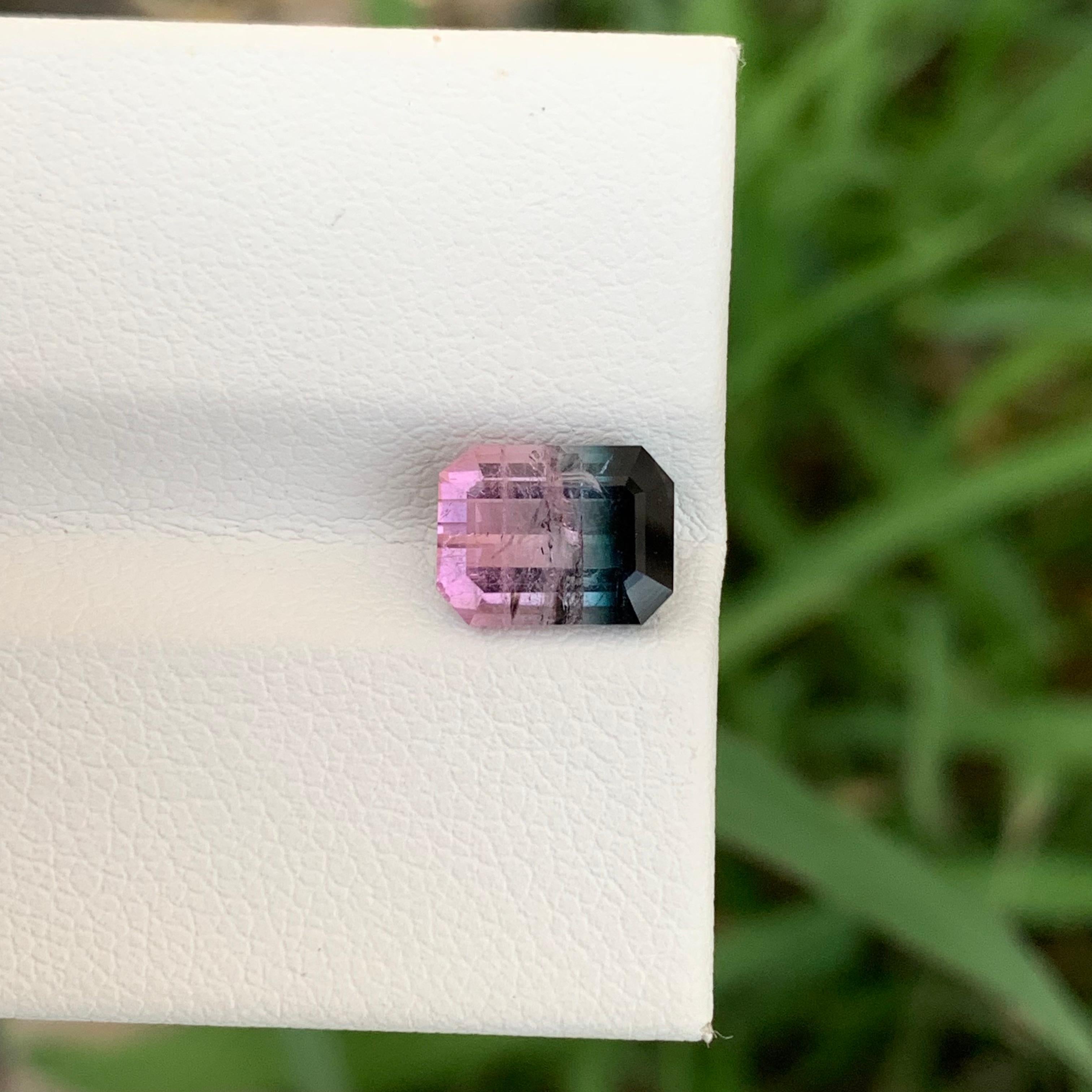 1,90 Karat Natürliche Lose Tri Farbe Turmalin Smaragd Form Edelstein für Ring im Angebot 2